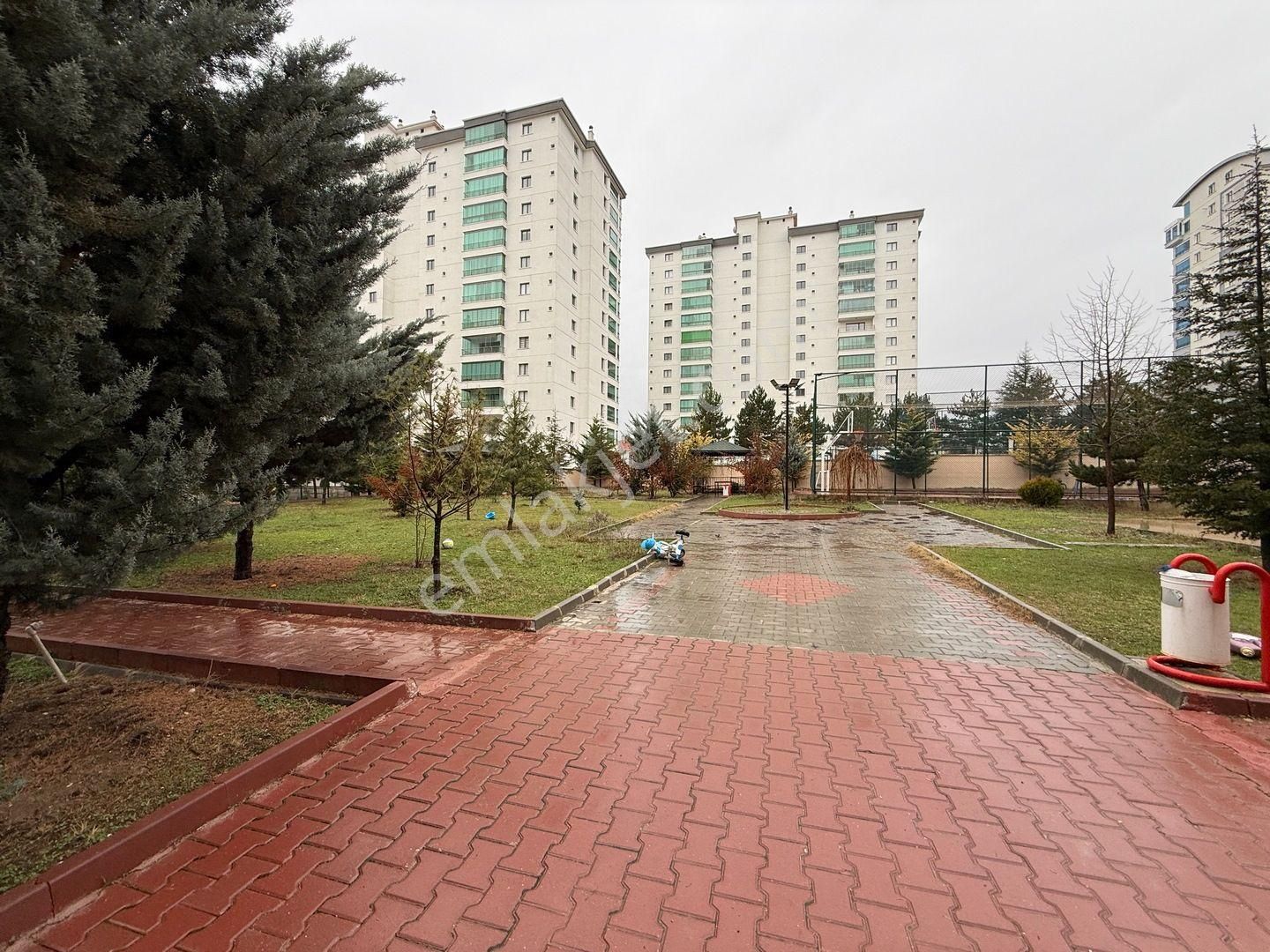 Ufuk Kılıç Emlak'tan Hastane Yakını 3+1 Kilerli Fırsat Daire - Görsel 31