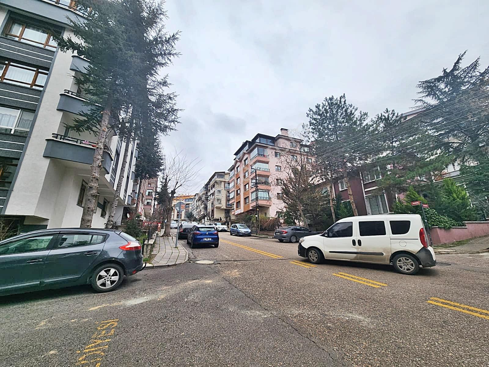 Göktürk Parkı Üstünde Balkonlu Asansörlü 2+1 Daire - Görsel 5