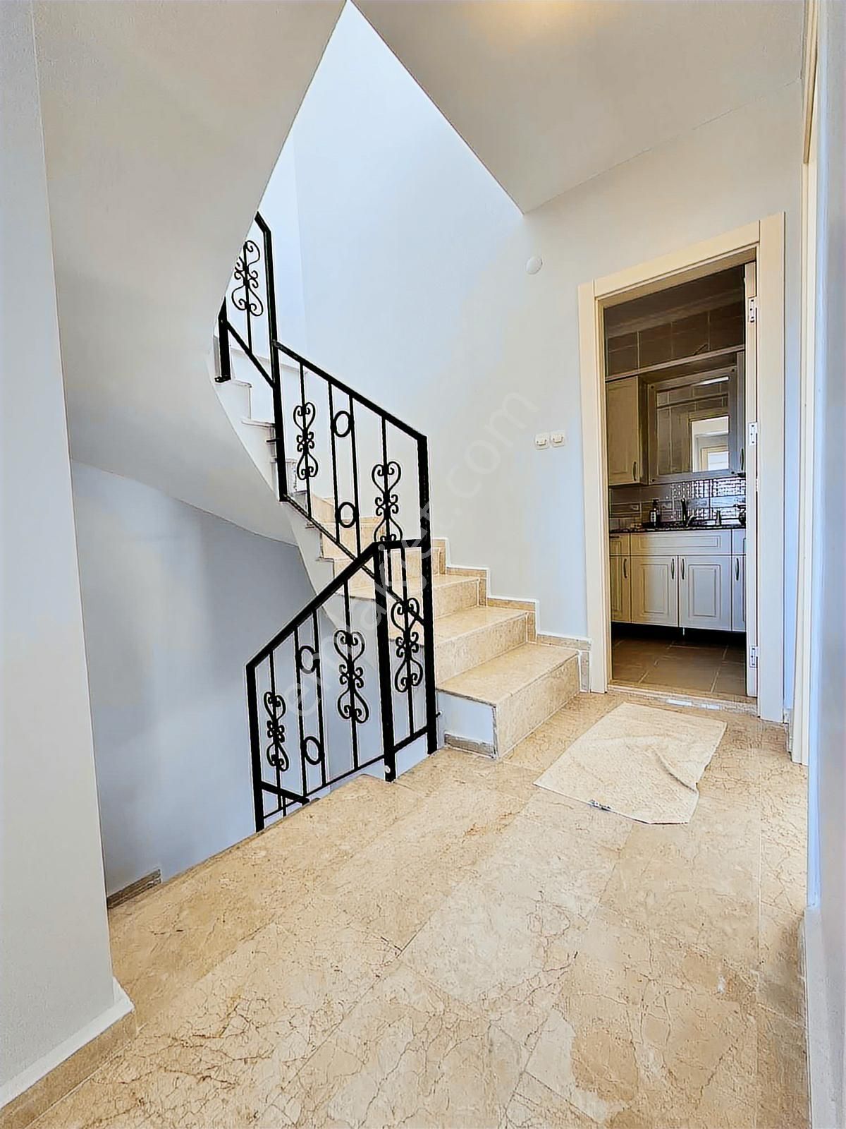 Karaburun Mordoğan Deniz Manzaralı 5+1 350 M2 Satılık Triblex - Görsel 28