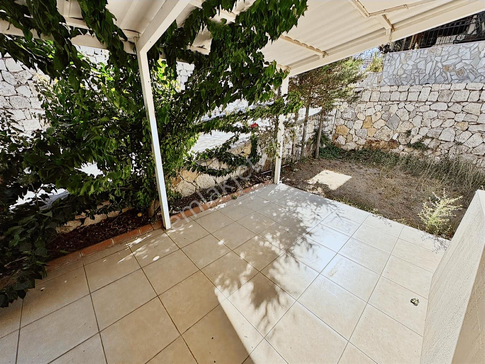 Karaburun Mordoğan Deniz Manzaralı 5+1 350 M2 Satılık Triblex - Görsel 9