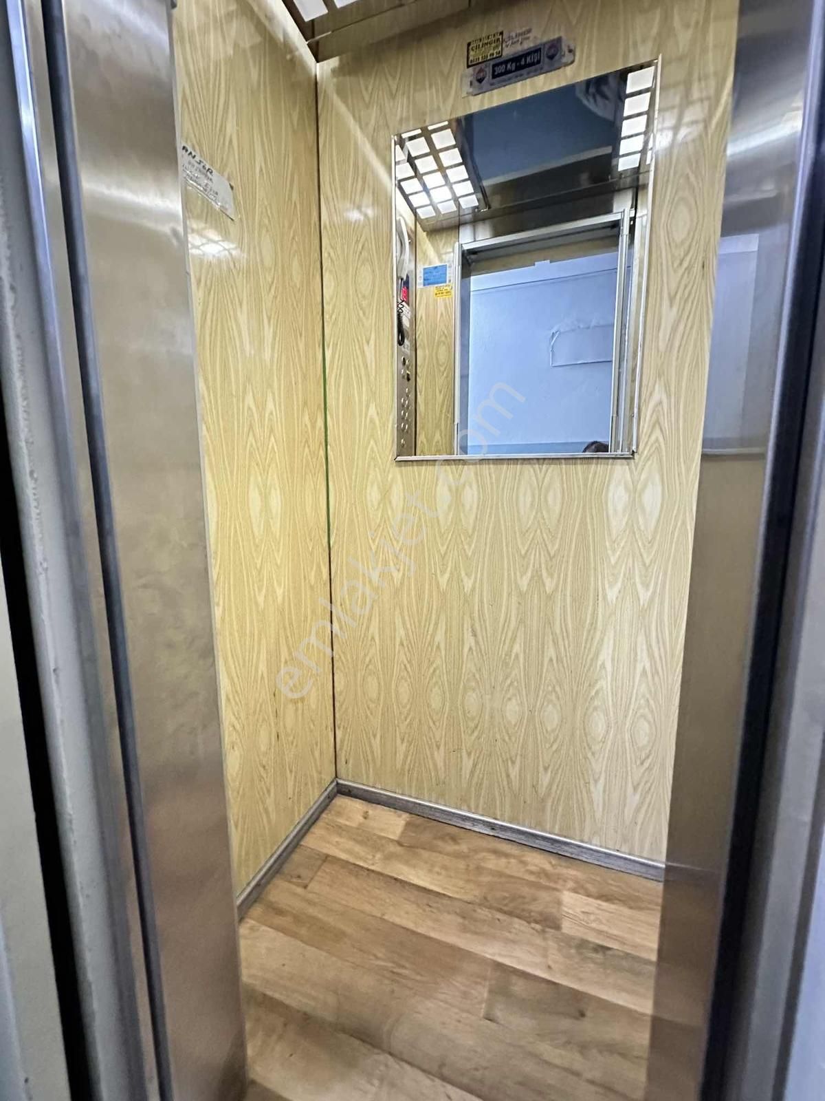 Eşrefpaşa'da 2+1 110 M2 Geniş Asansörlü Doğalgazlı Satılık - Görsel 24