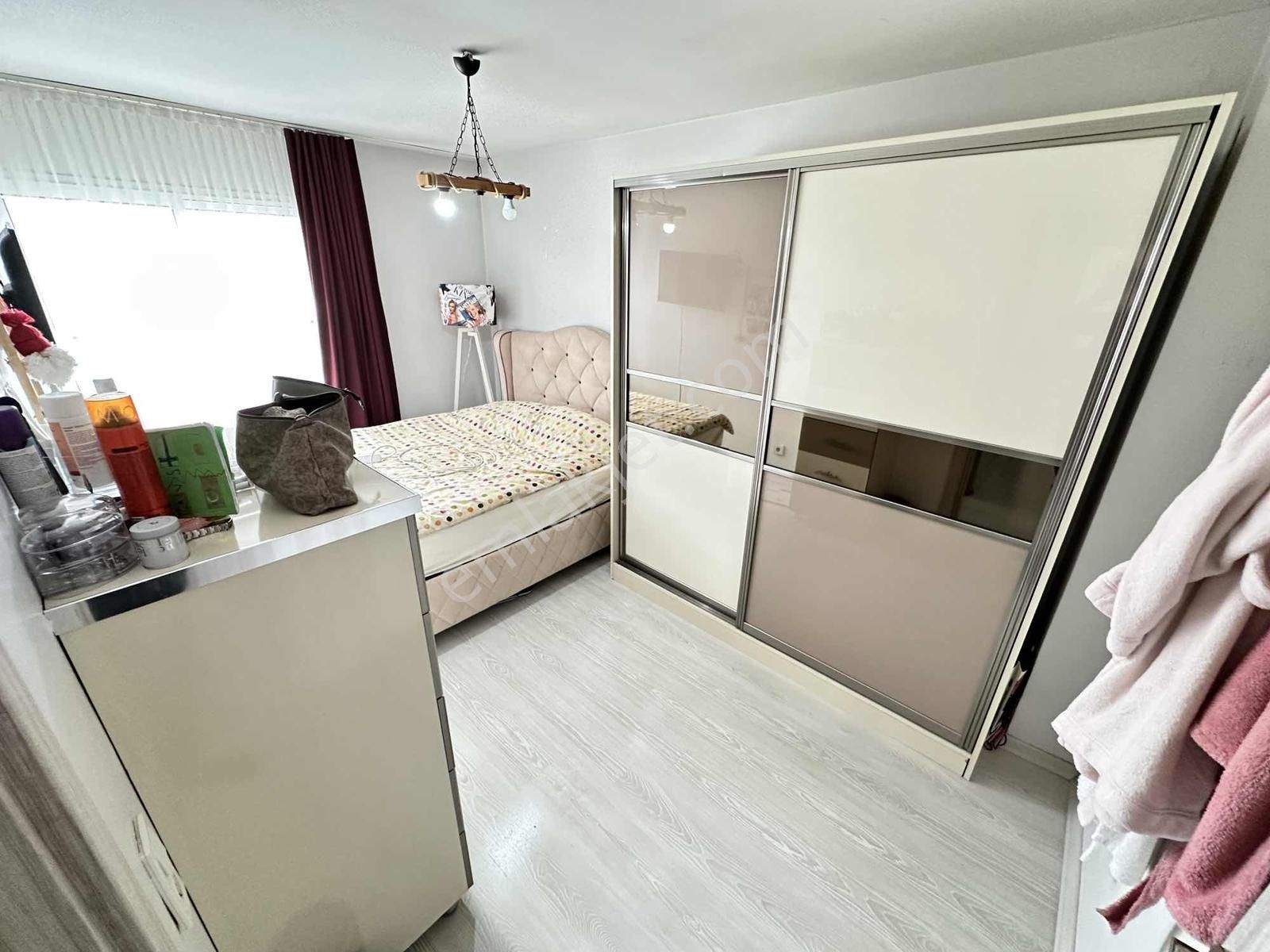 Eşrefpaşa'da 2+1 110 M2 Geniş Asansörlü Doğalgazlı Satılık - Görsel 9