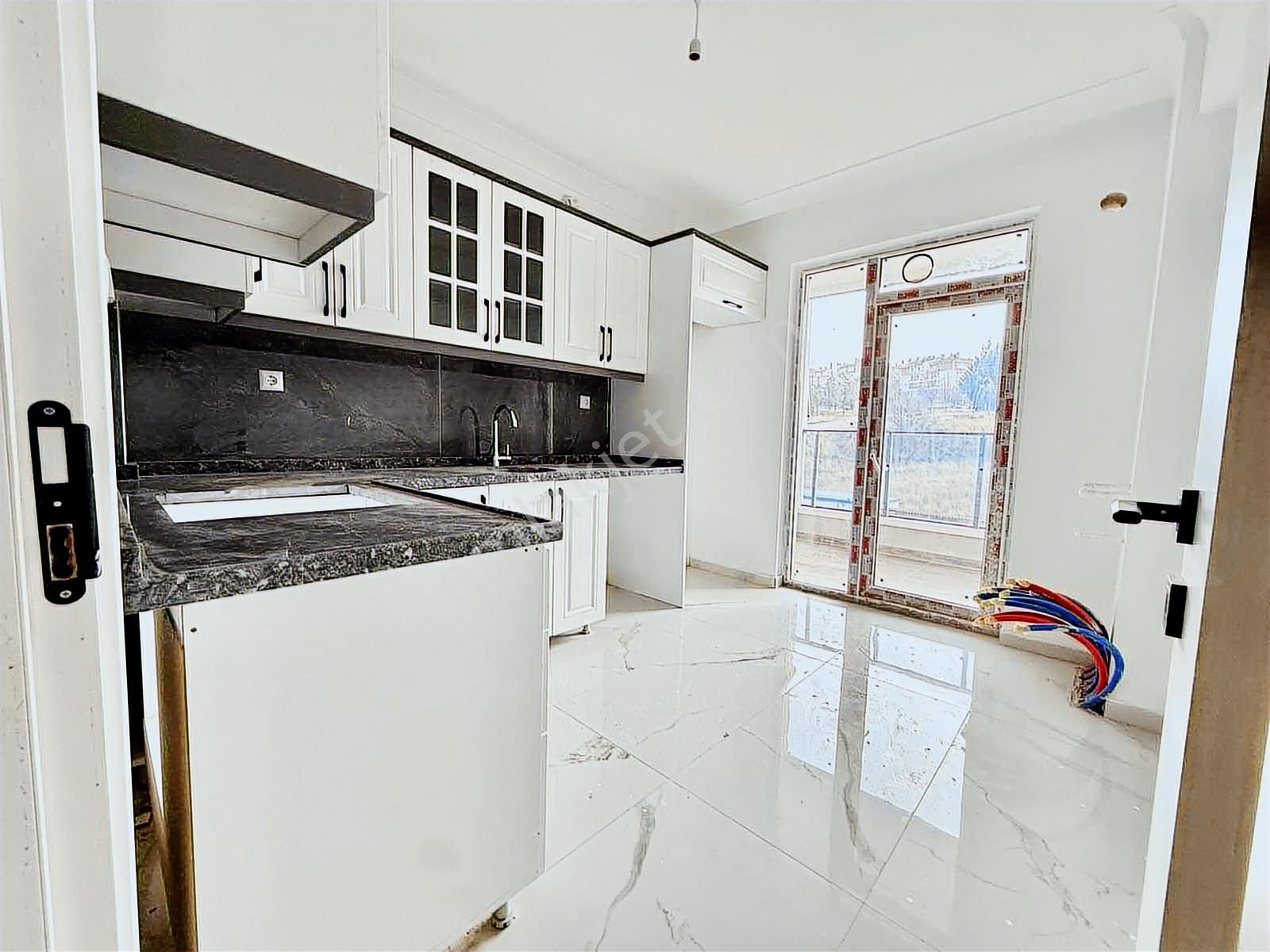 Avantaj'dan Kıbrısköy'de Cadde Yakın Sıfır Lüx Ara Kat 3+1 Daire - Görsel 2