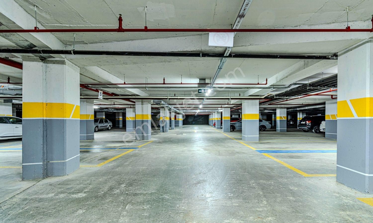 Weal World' Den Bahçelievler De, Katlı Otoparklı, Güvenlikli, Lüks Sitede, Geniş Lüks Daire .. - Görsel 4