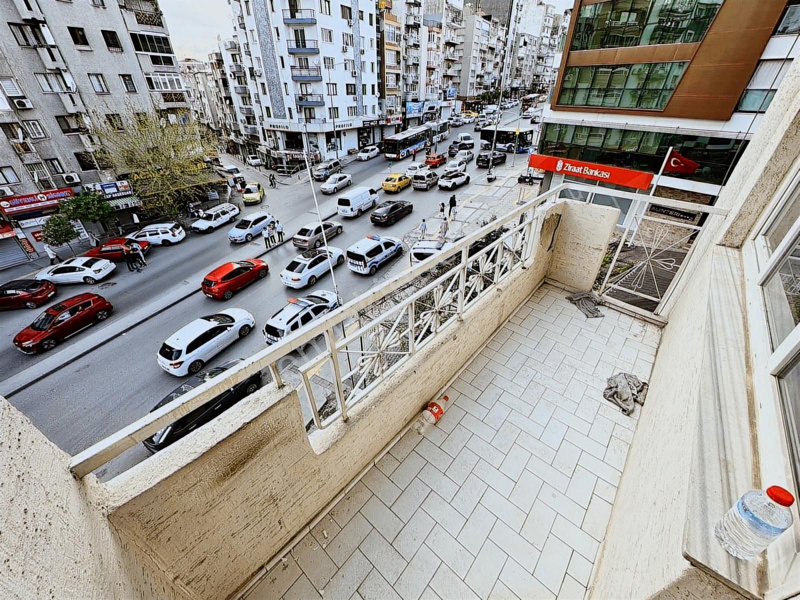 Eşrefpaşa'da Cadde Üzeri 3+1 135 M2 Asansörlü Otoparklı Satılık - Görsel 4