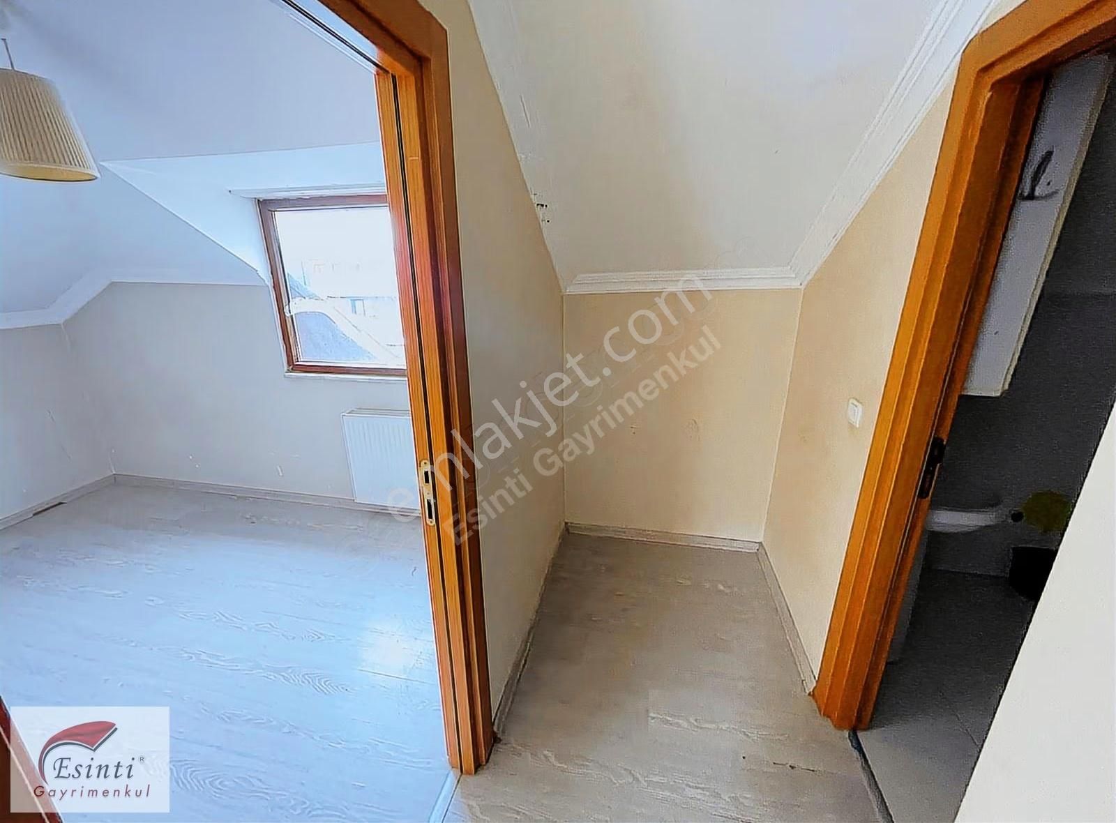 Kayışdağı Mah. 7tepe Üni. Yürüme Mesfsnd Manzaralı Çatı Katı 1+1 - Görsel 17