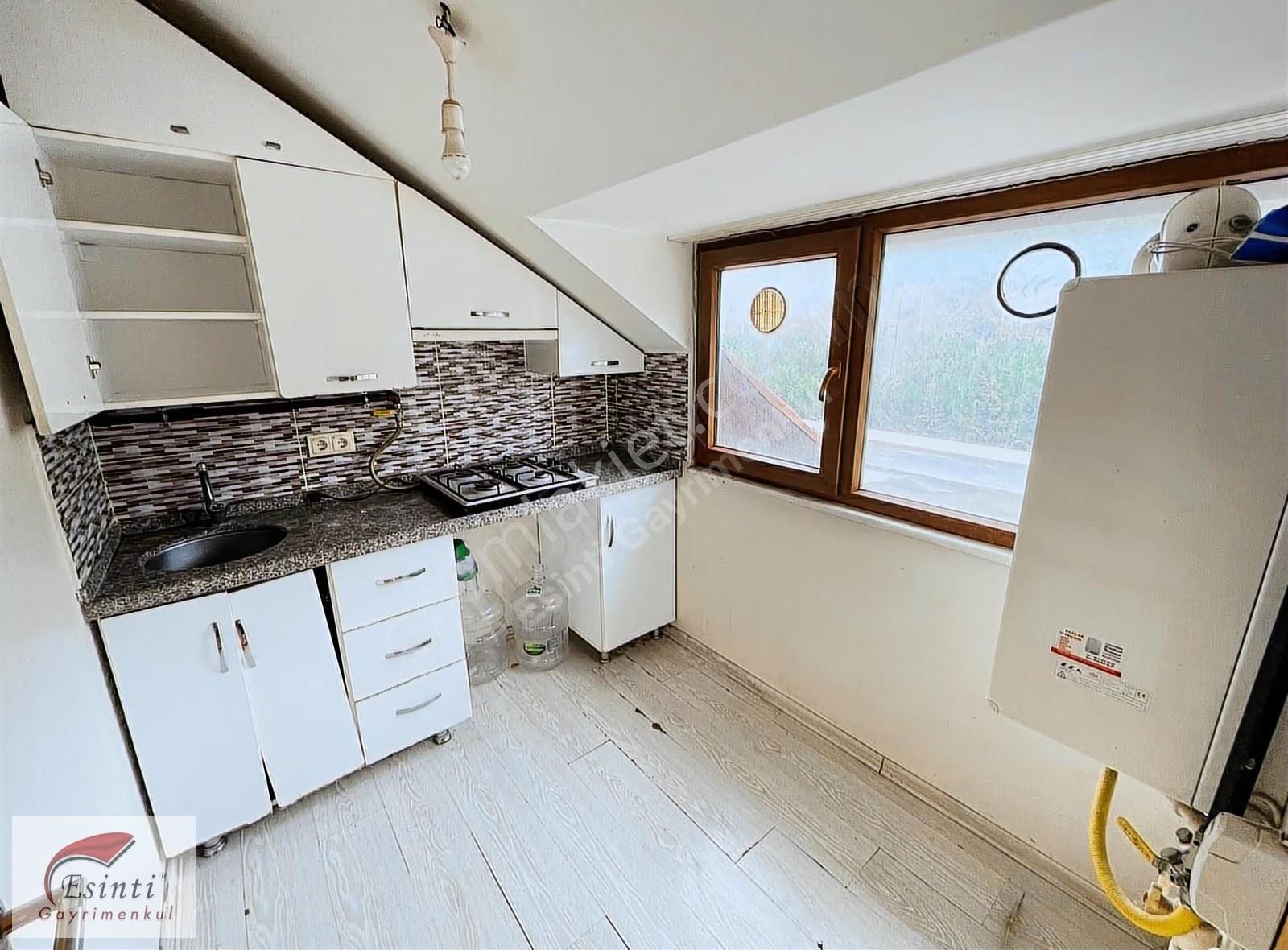 Kayışdağı Mah. 7tepe Üni. Yürüme Mesfsnd Manzaralı Çatı Katı 1+1 - Görsel 13