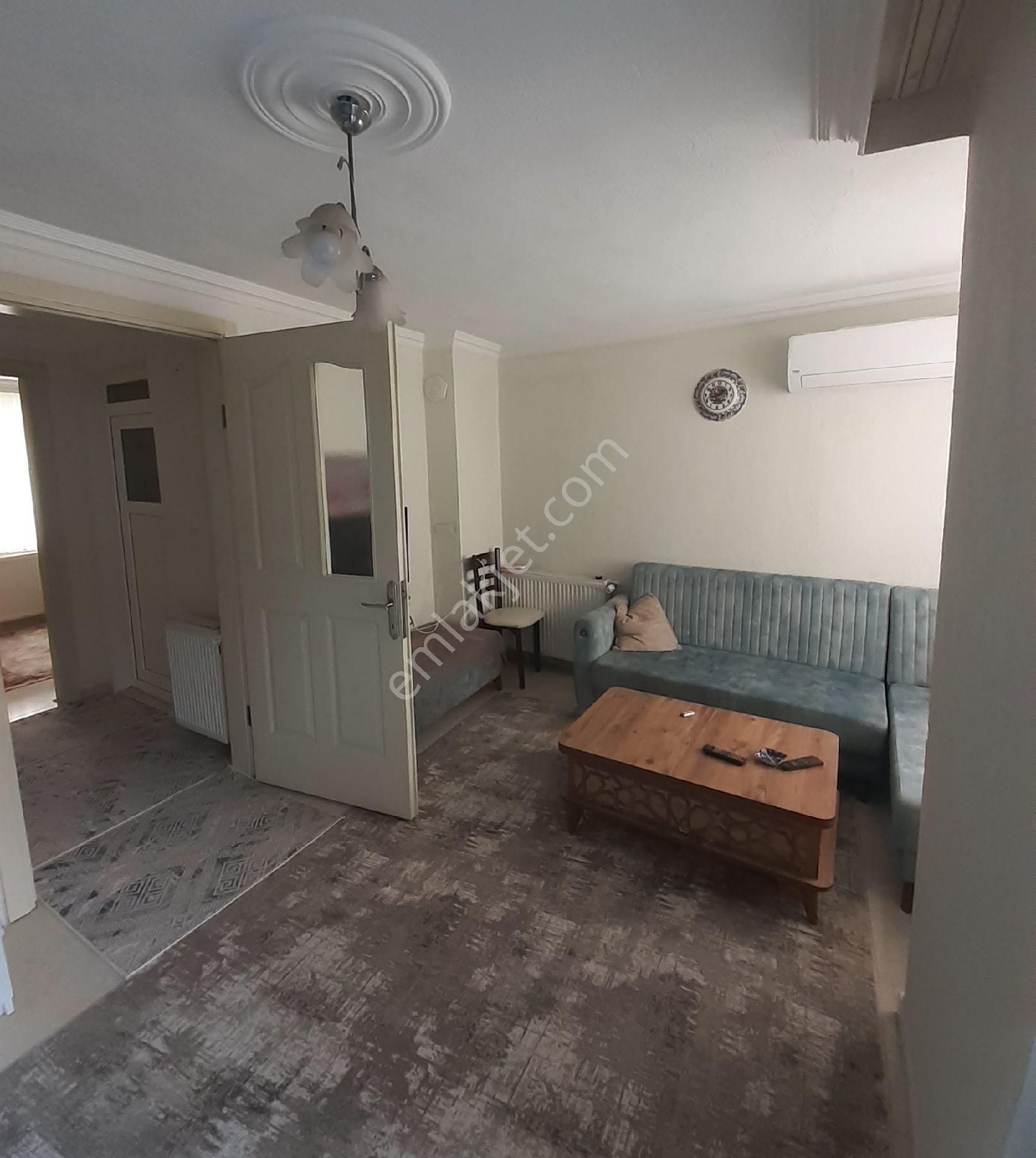 Soma Celal Bayar Meslek Yüksek Okulu Civarı 2+1 Arakat Satılık Daire