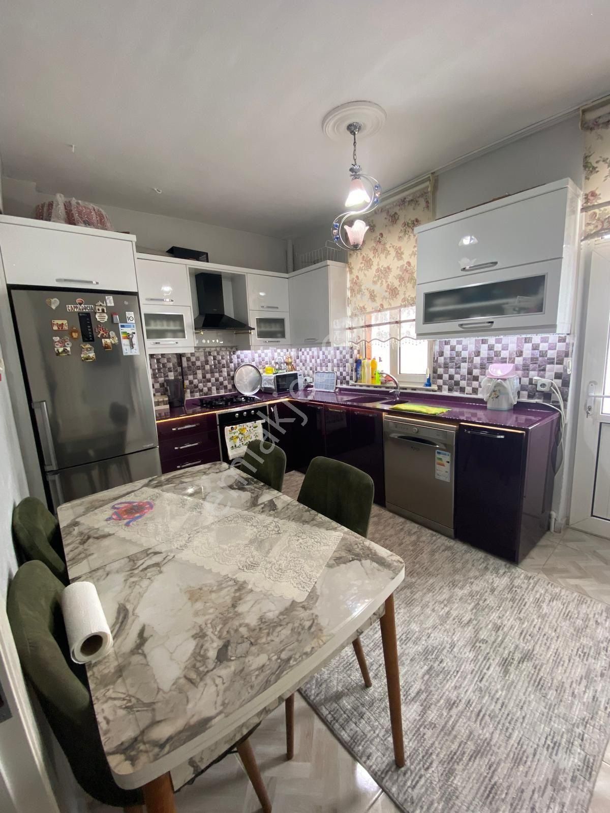 Argıncık'ta Perşembe Pazarı Yanı Satılık 2+1 Daire (110m² Net) - Görsel 3