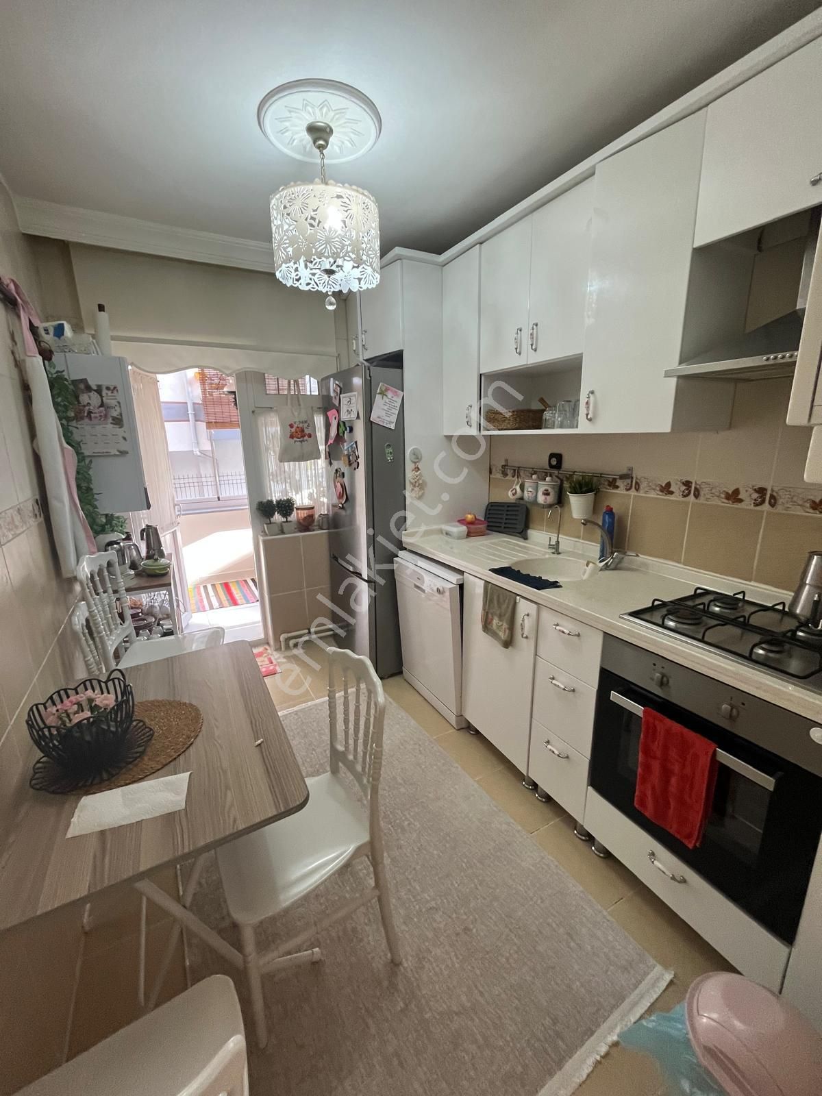 23 Nisan Mahallesinde 3+1 Full Yapılı Temiz Satılık Daire - Görsel 8