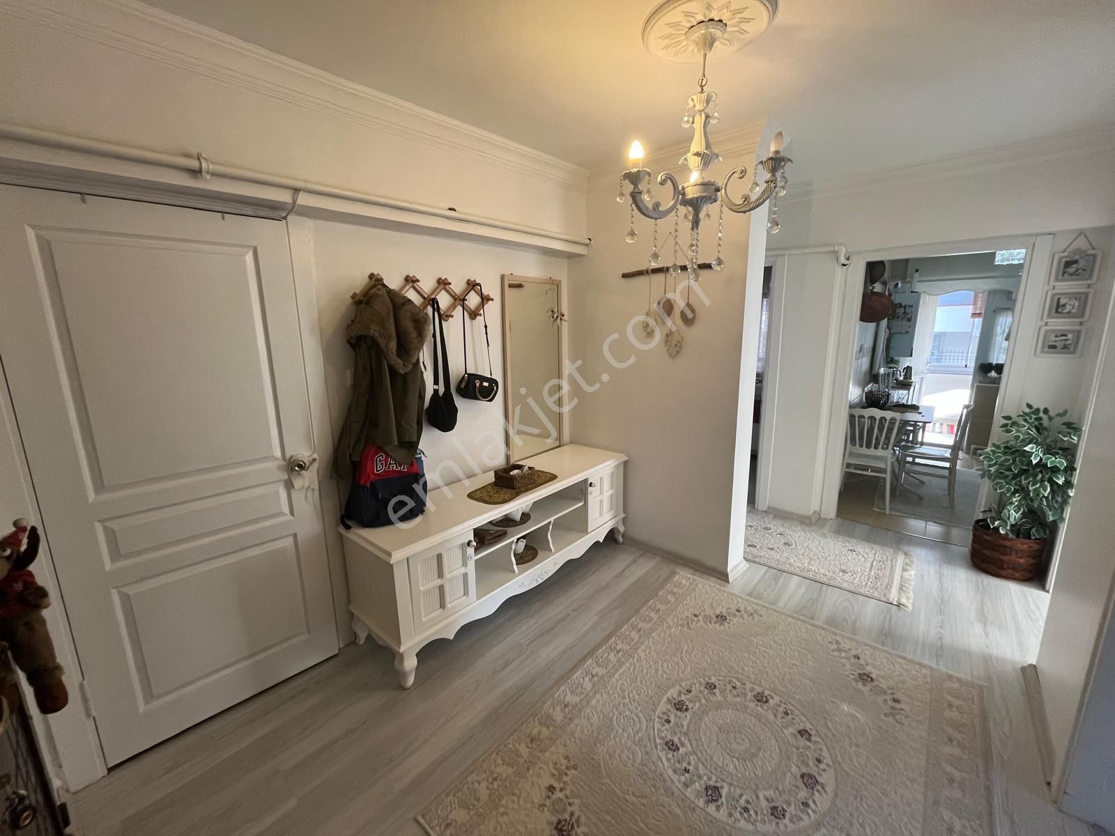 23 Nisan Mahallesinde 3+1 Full Yapılı Temiz Satılık Daire - Görsel 6