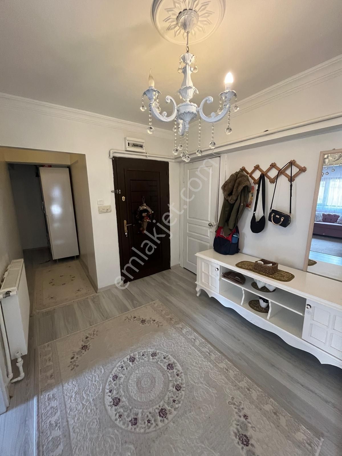 23 Nisan Mahallesinde 3+1 Full Yapılı Temiz Satılık Daire - Görsel 5