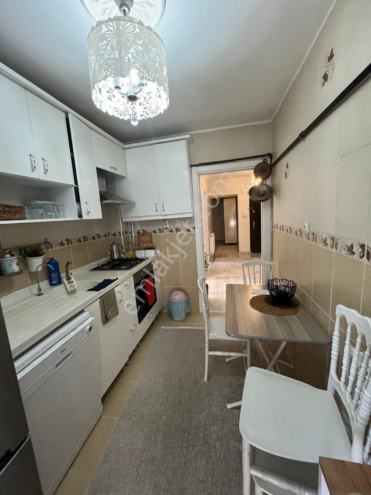 23 Nisan Mahallesinde 3+1 Full Yapılı Temiz Satılık Daire - Görsel 10