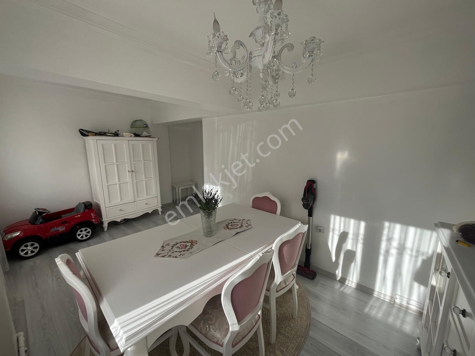 23 Nisan Mahallesinde 3+1 Full Yapılı Temiz Satılık Daire - Görsel 2