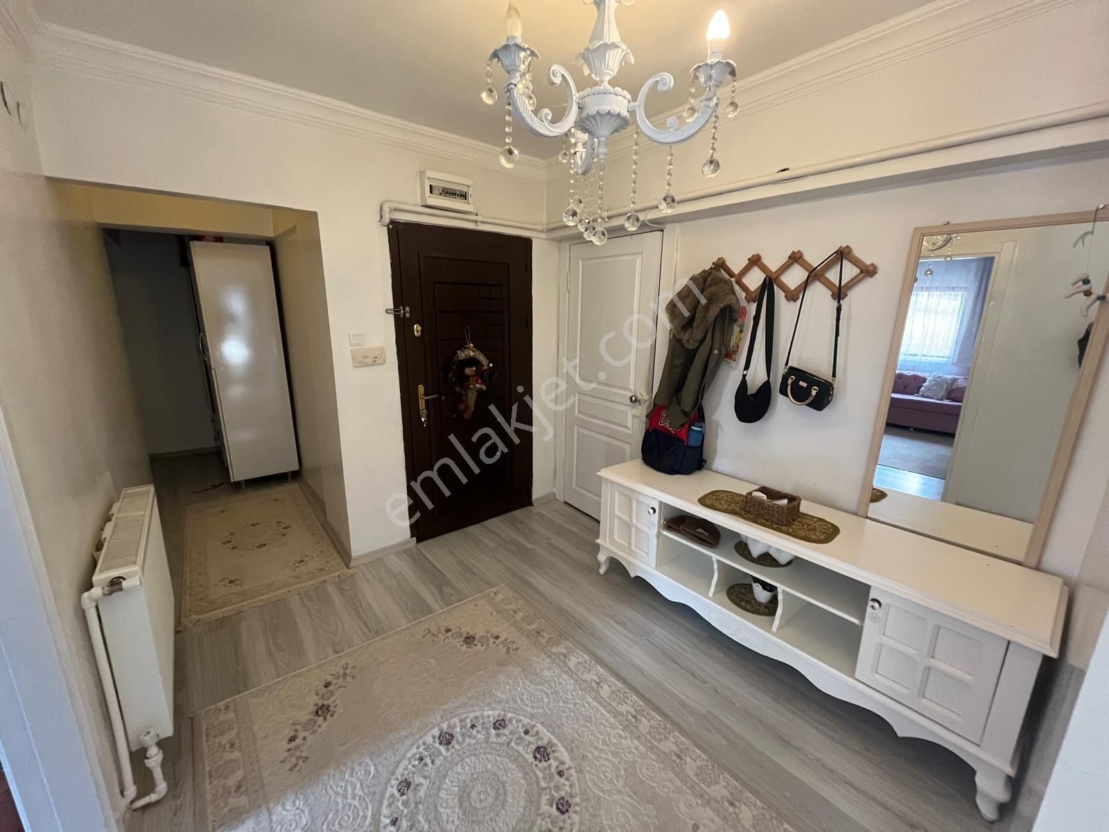 23 Nisan Mahallesinde 3+1 Full Yapılı Temiz Satılık Daire - Görsel 4