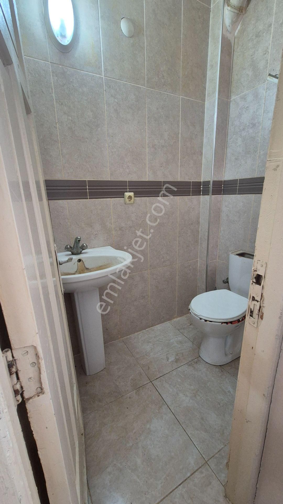 Grand Egelimden Çarşı Merkezde 2+1 Ayrı Mutfaklı Kısmi Eşyalı Kiralık Daire - Görsel 3