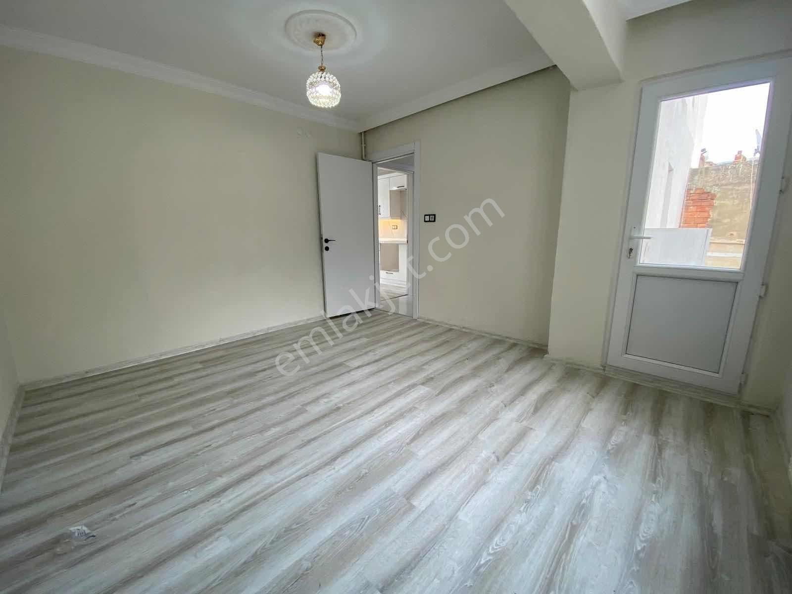 Dilşikar Mahallesinde Asansörlü 3+1 Lüks Tadilatlı Daire Fırsatı - Görsel 16