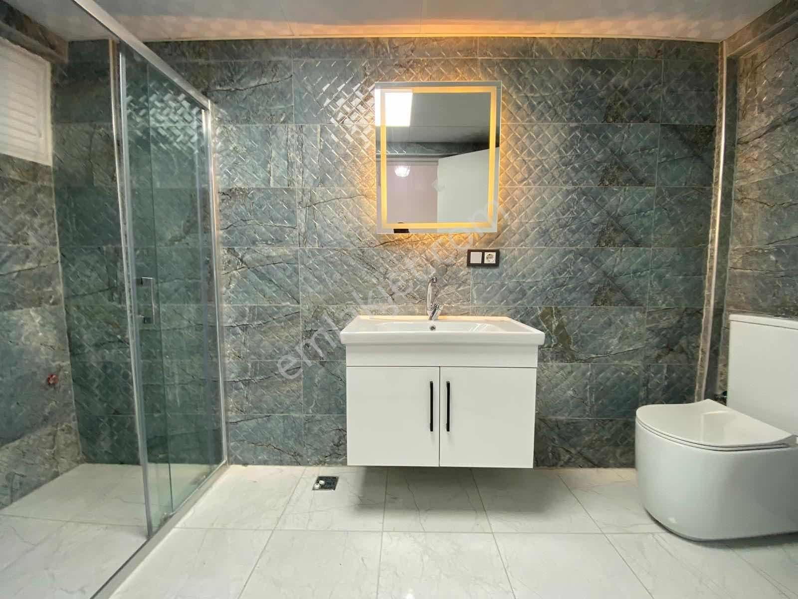 Dilşikar Mahallesinde Asansörlü 3+1 Lüks Tadilatlı Daire Fırsatı - Görsel 8