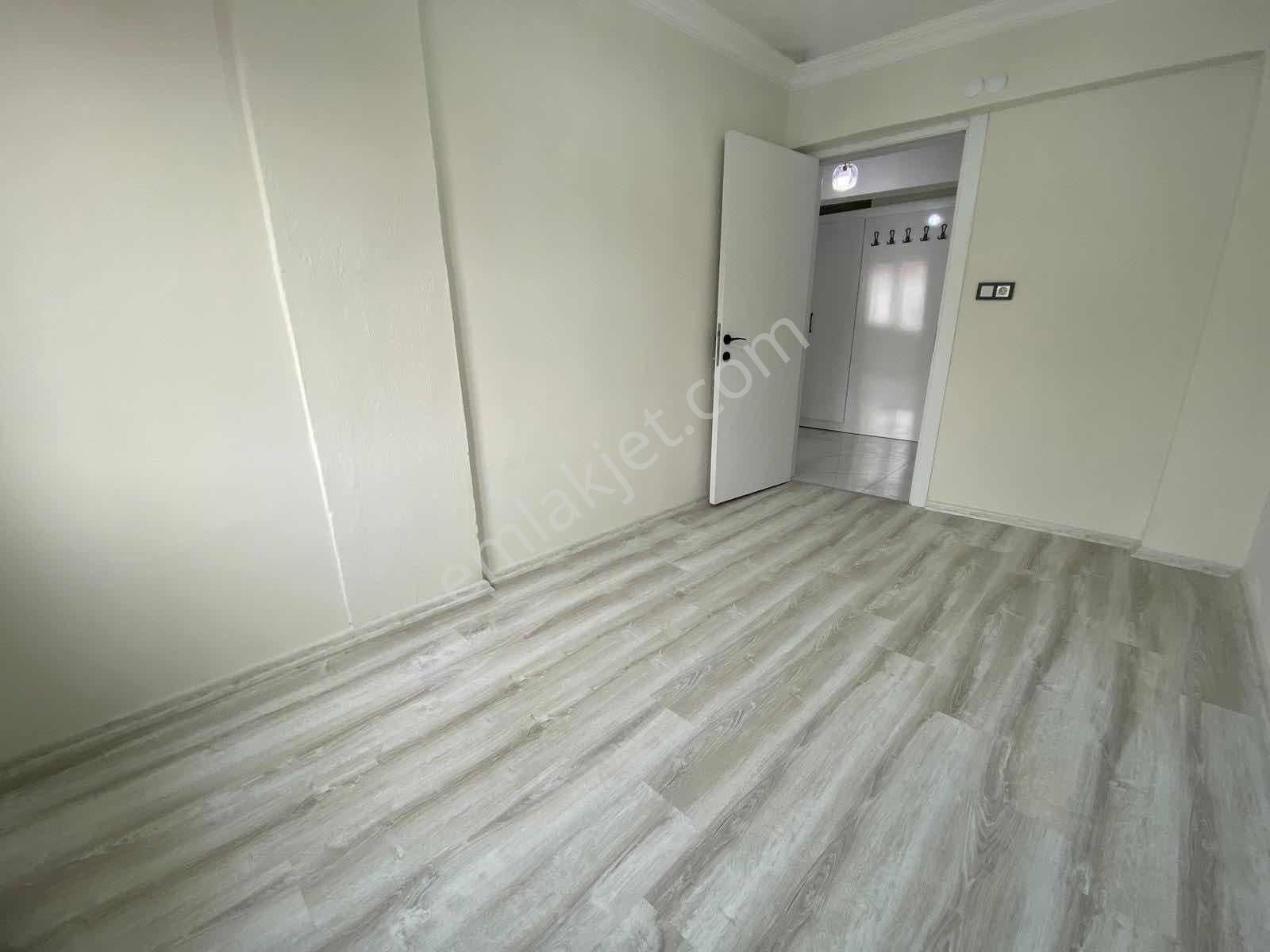 Dilşikar Mahallesinde Asansörlü 3+1 Lüks Tadilatlı Daire Fırsatı - Görsel 18