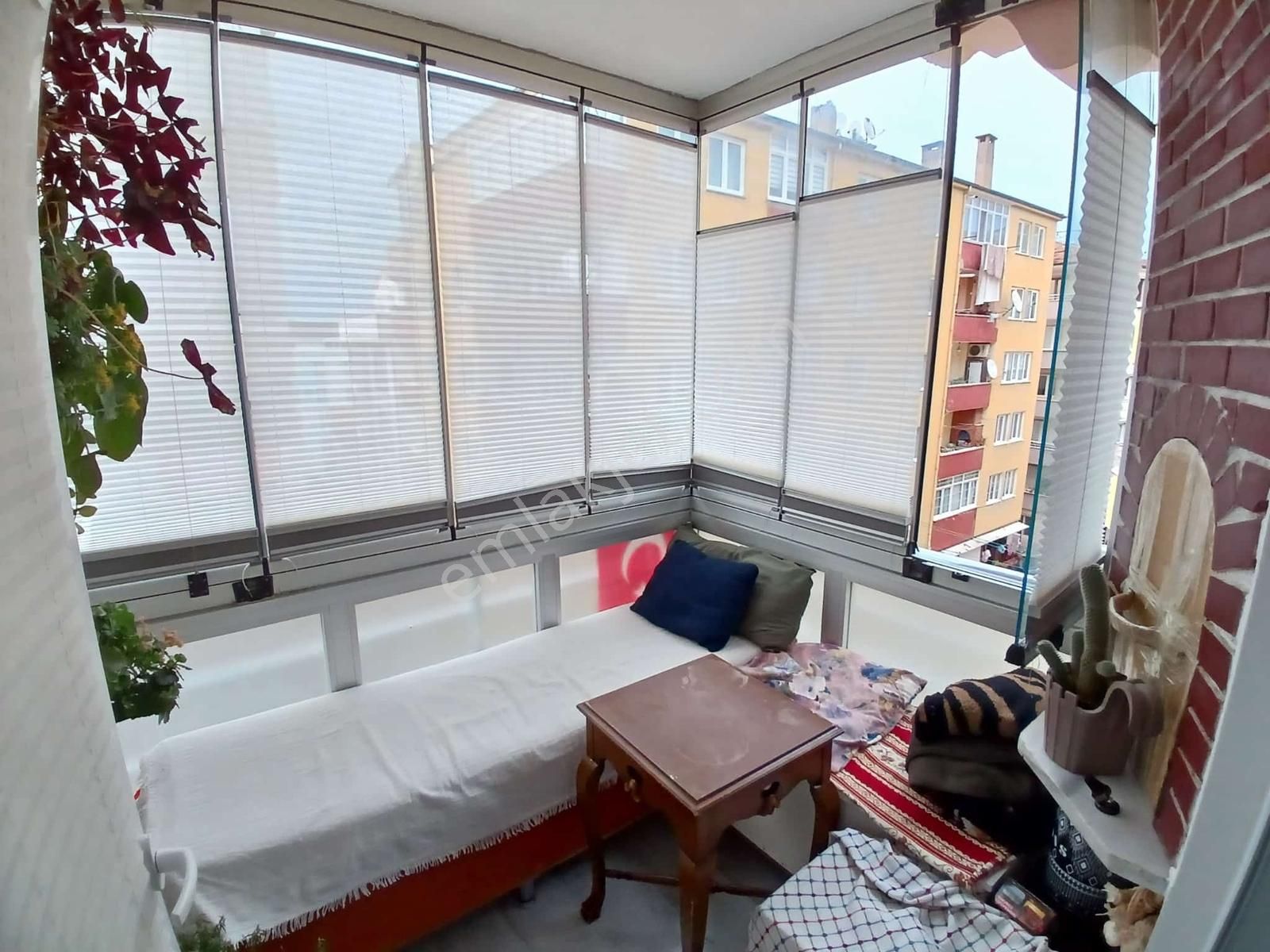Güzelyalı Egitim Mah.masrafsız 2+1 Daire - Görsel 14