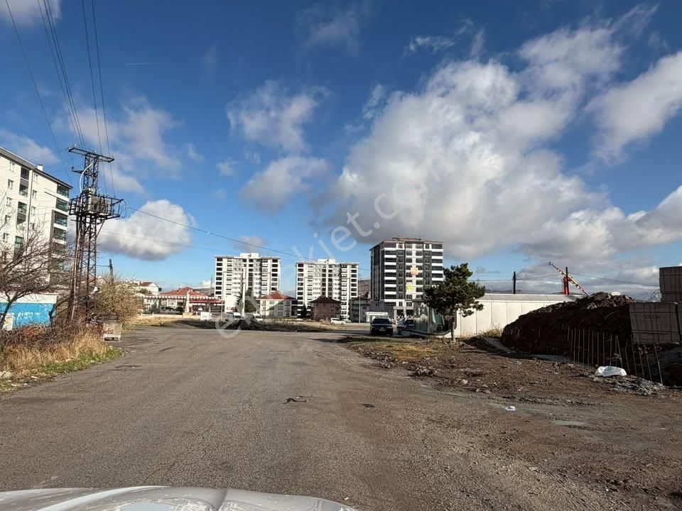 Yeşilkuşakta 100 Metre Çok Katlıda Satılık İmarlı Arsa - Görsel 14