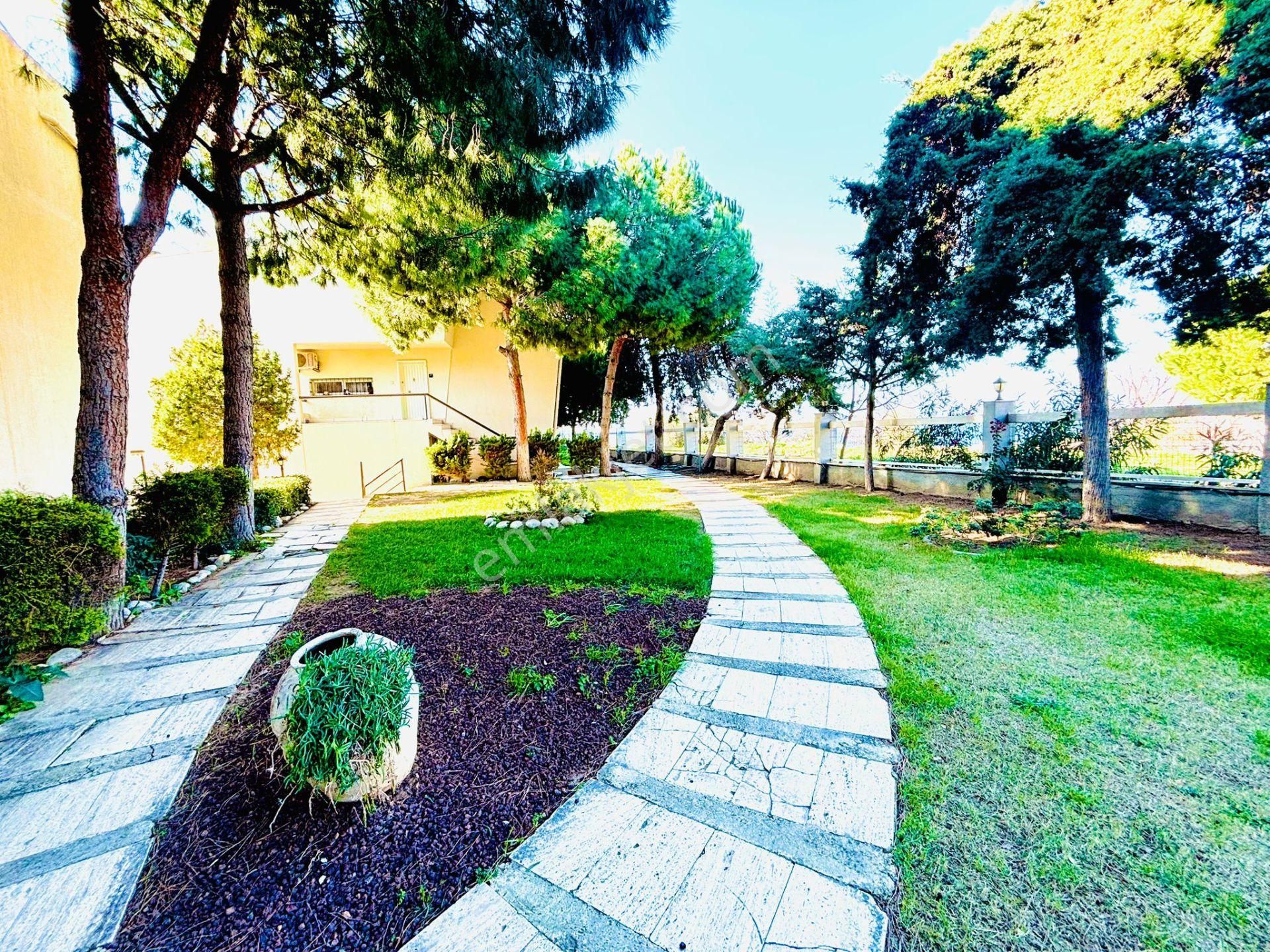 Kuşadası Kadınlar Denizinde Full Deniz Manzaralı Çatı Dubleks - Görsel 17