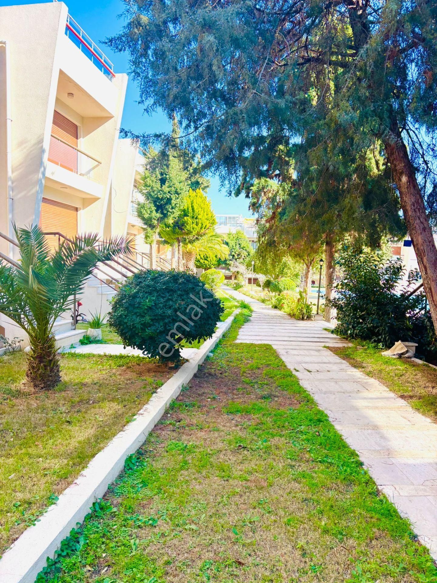 Kuşadası Kadınlar Denizinde Full Deniz Manzaralı Çatı Dubleks - Görsel 13