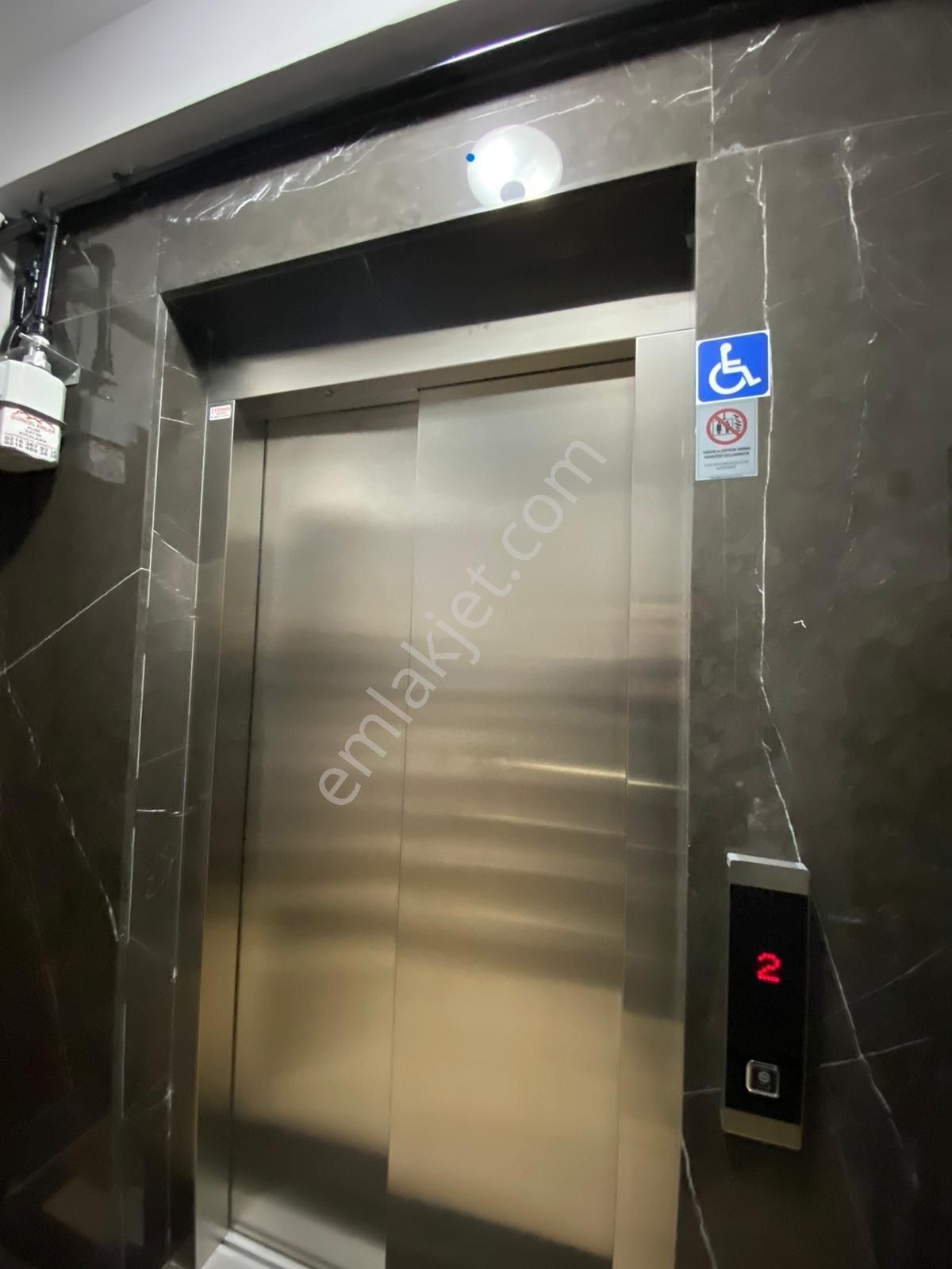 Tamiş'den Altıntepe'de Minibüse Yakın Ön Köşe Cephe 3.kat 2+1 - Görsel 11