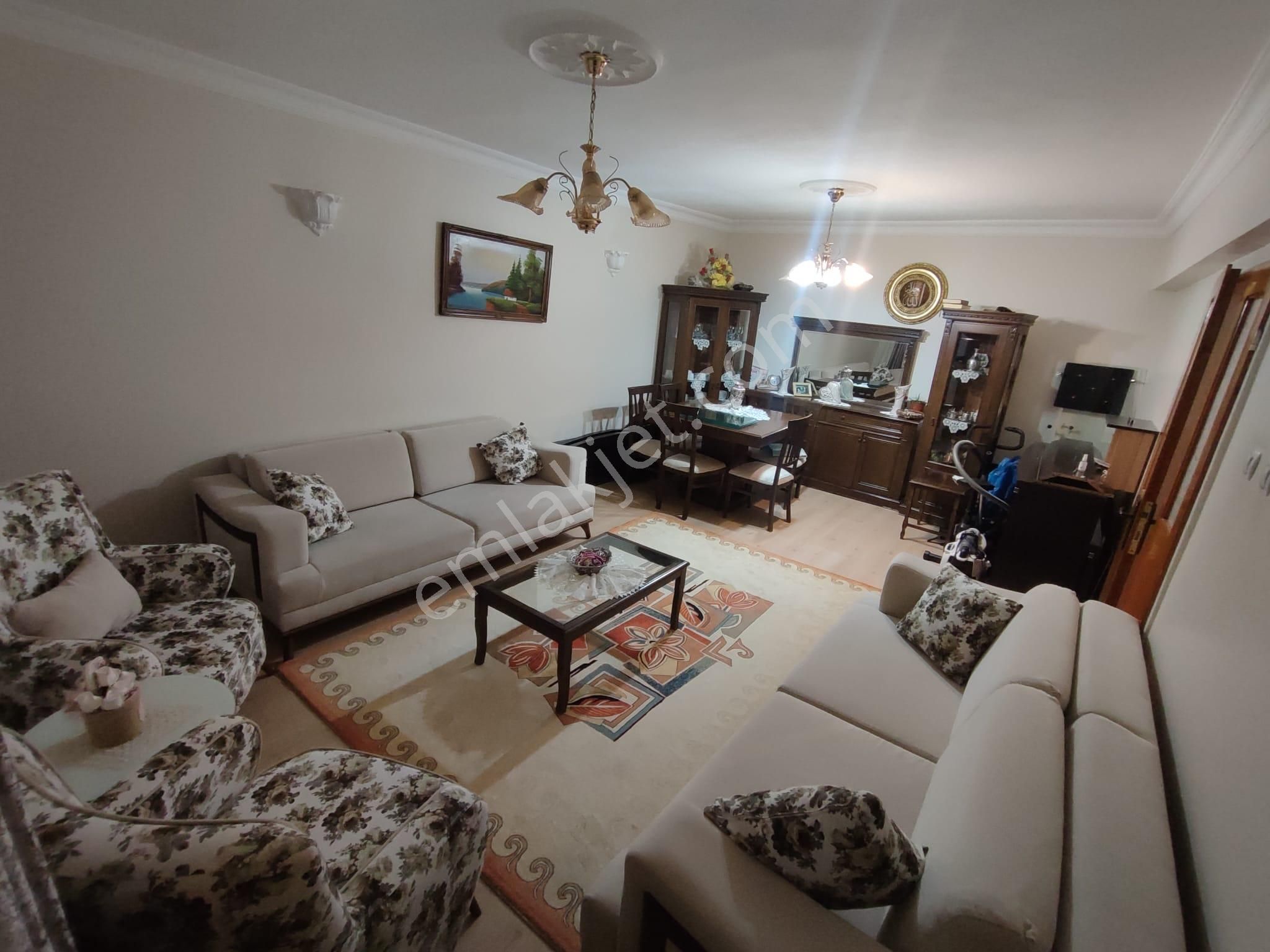 Karşıyaka Mahallesinde Site İçinde Katta 3+1 Yapılı Satılık Daire - Görsel 5