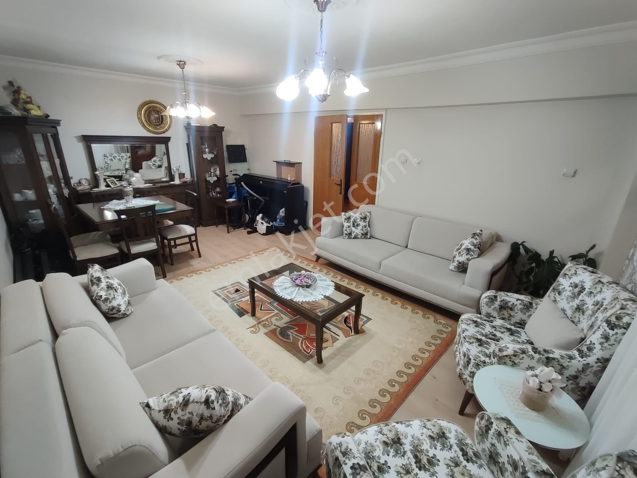 Karşıyaka Mahallesinde Site İçinde Katta 3+1 Yapılı Satılık Daire - Görsel 3