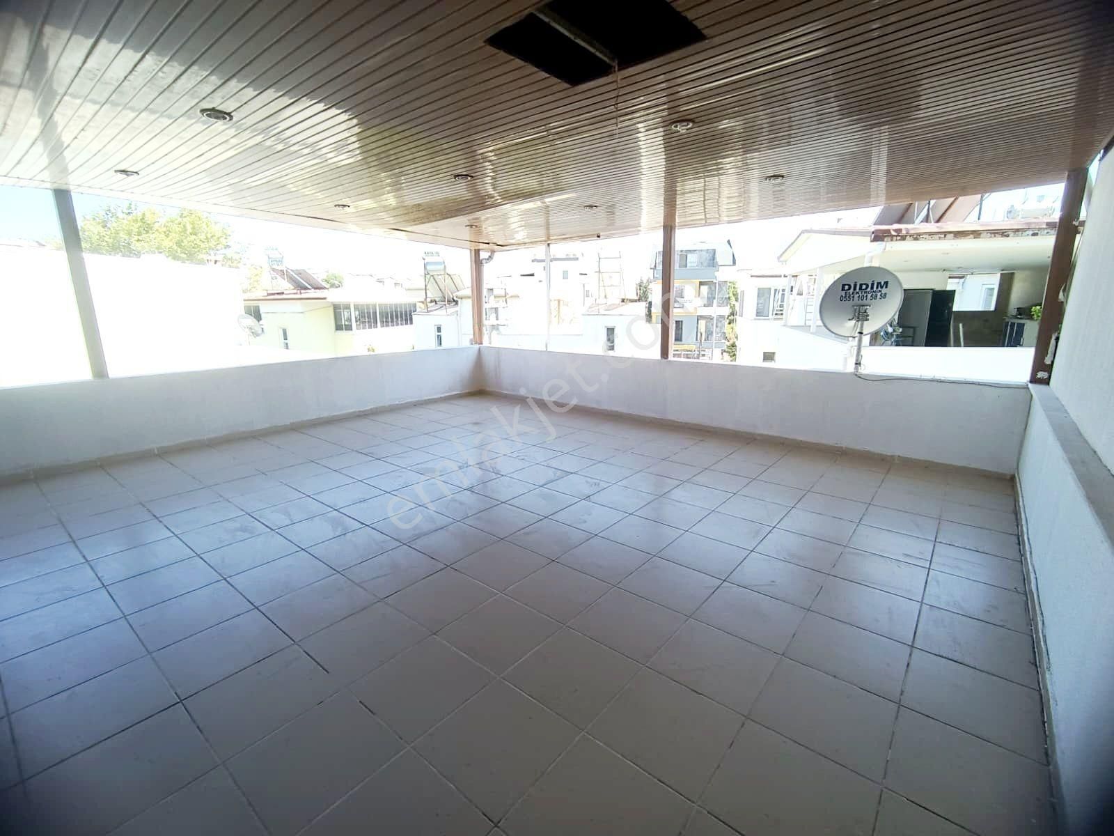 Altınkum Sahiline 650m Mesafede 4+1 Ayrılabilir Mutaklı Satılık Villa - Görsel 22