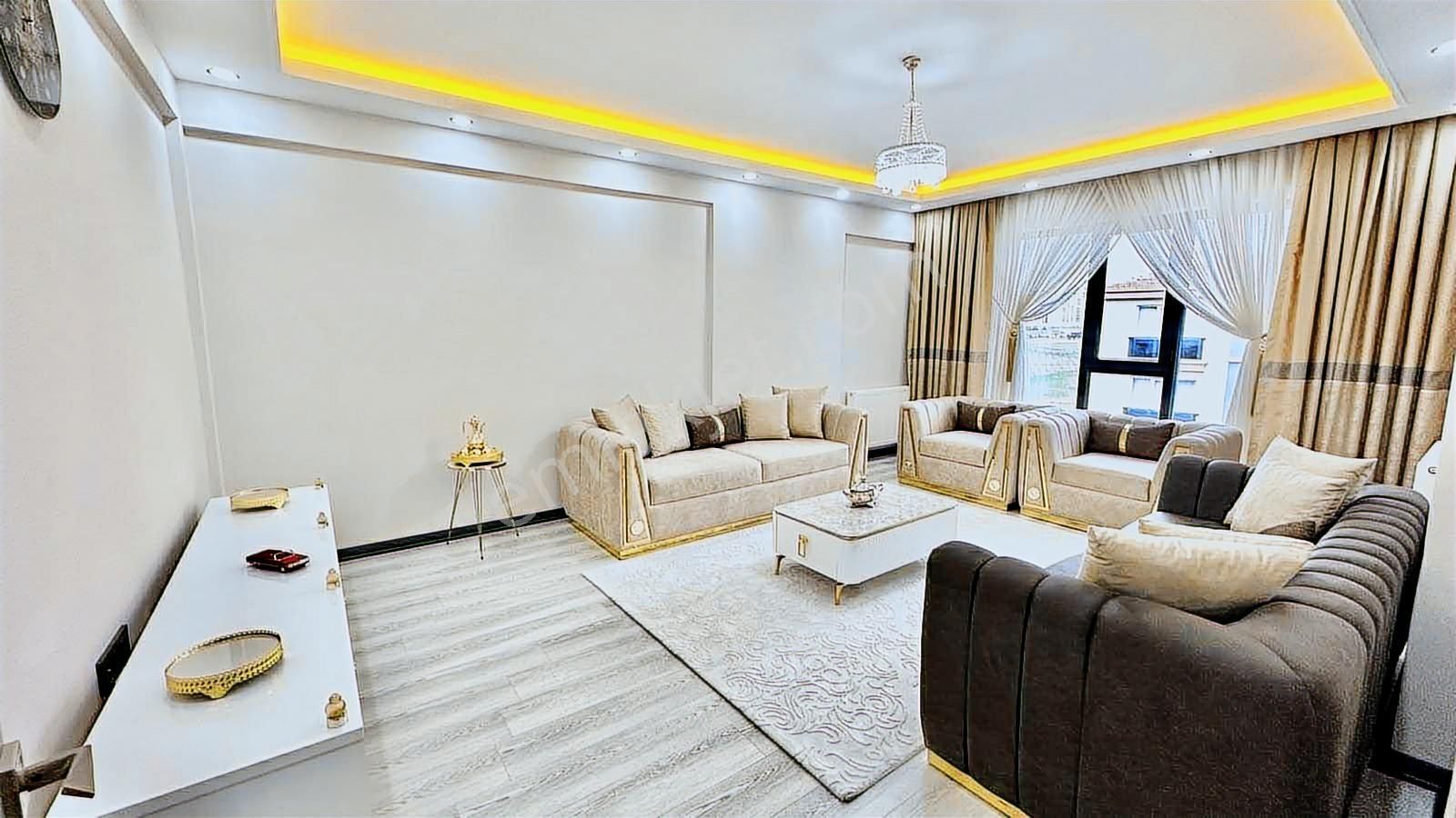 Avantaj'dan Kıbrısköy Site'de Ful+ful Yapısıyla Dikkat Çeken 3+1