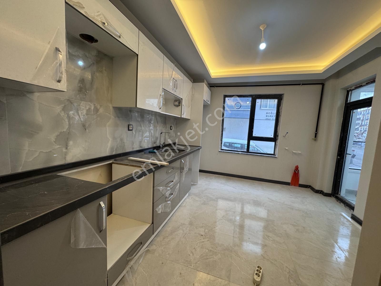 Malazgirt Mh'de 2+1 Yüksek.g Sıfır Ebeveyn By. Asansörlü Daire!! - Görsel 4