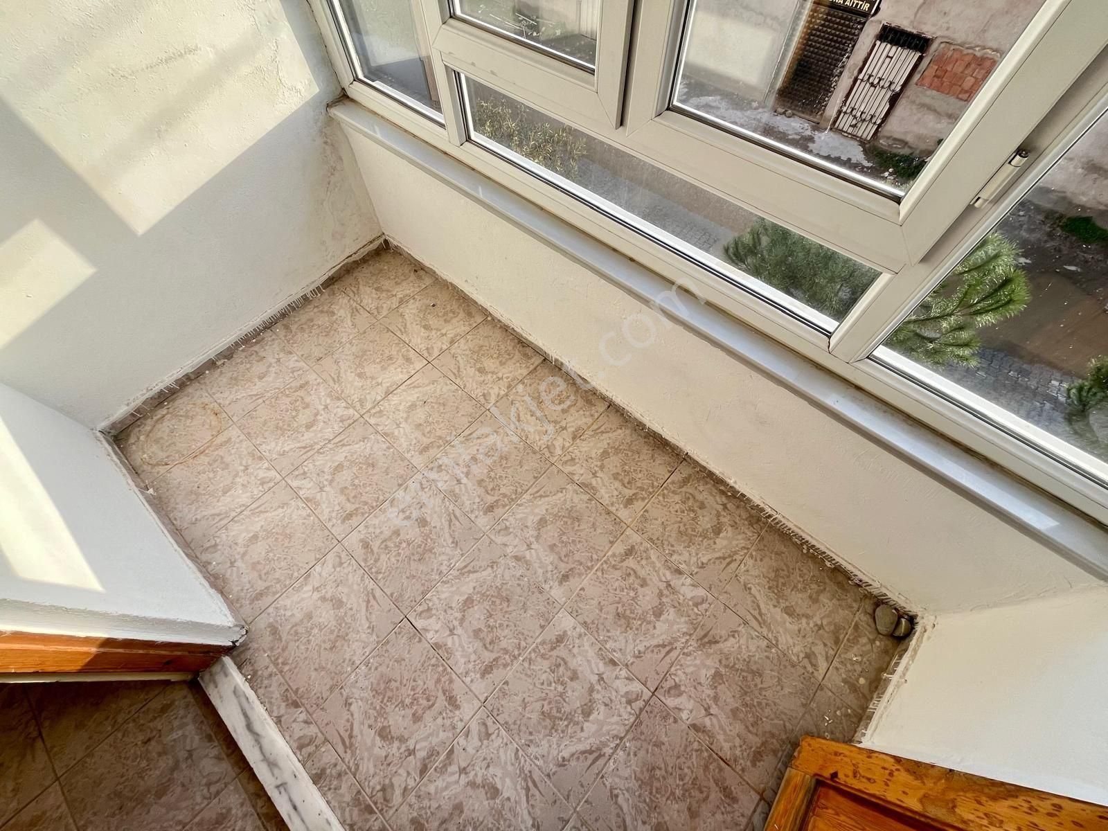 Akçay Özgüven Emlak'tan Acill Satılık 2+1 Ön Cephe Daire - Görsel 18