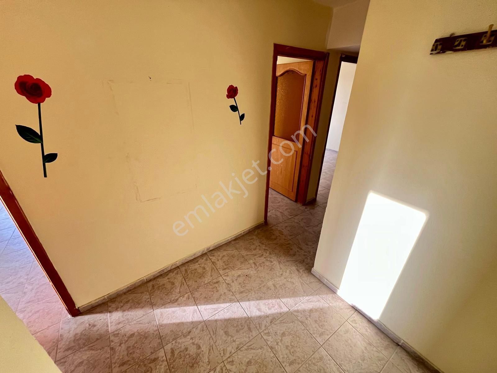 Akçay Özgüven Emlak'tan Acill Satılık 2+1 Ön Cephe Daire - Görsel 14