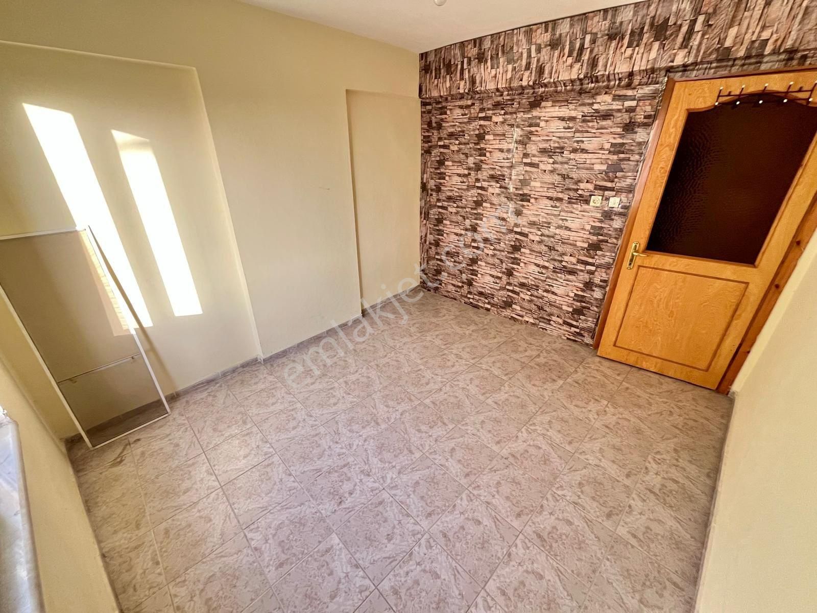 Akçay Özgüven Emlak'tan Acill Satılık 2+1 Ön Cephe Daire - Görsel 16