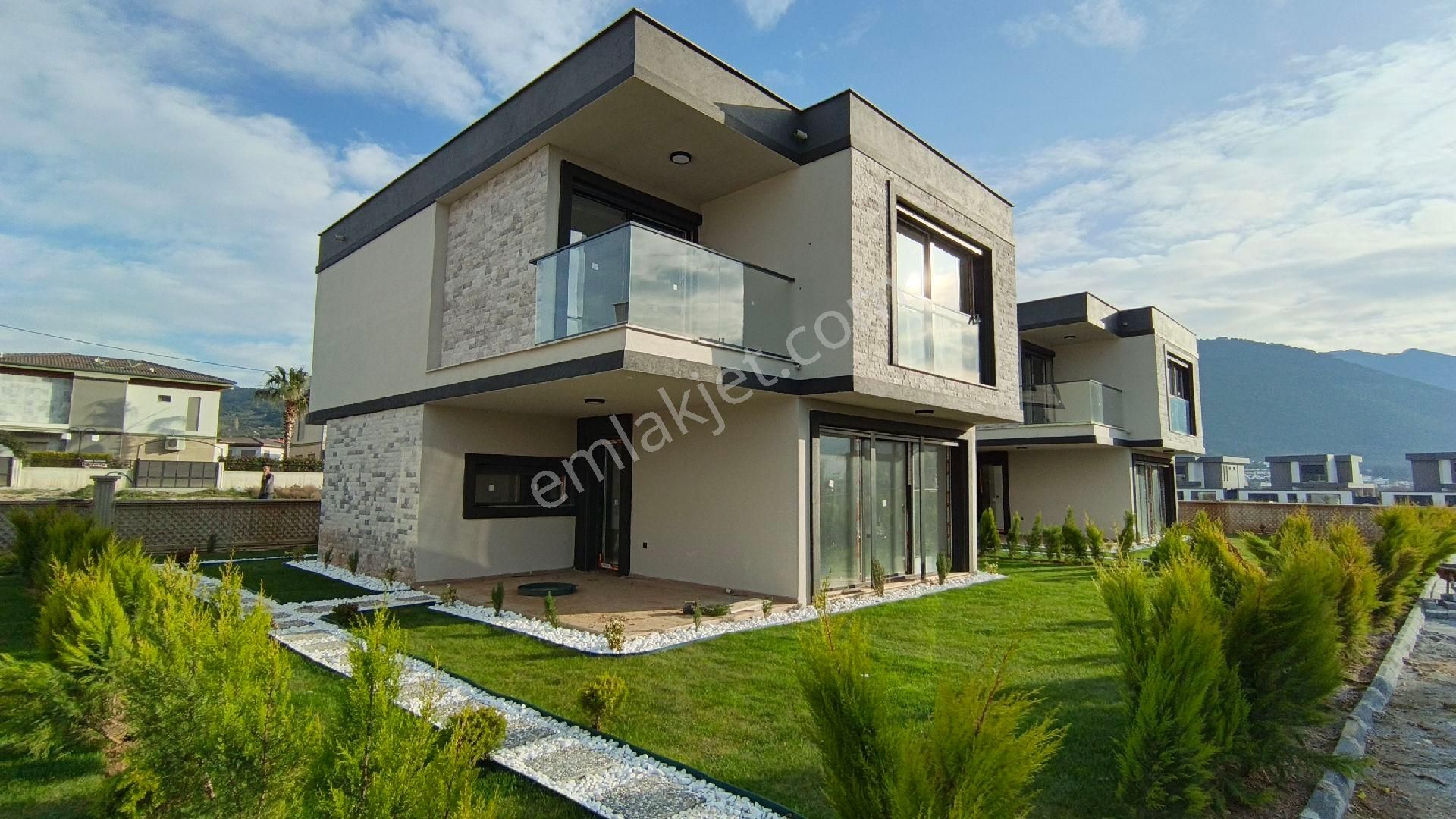 🌿 Güzelçamlı Mevkiinde Yeni Yapı, Tek Müstakil 3+1 Villa – Acil Satılık 🌿
