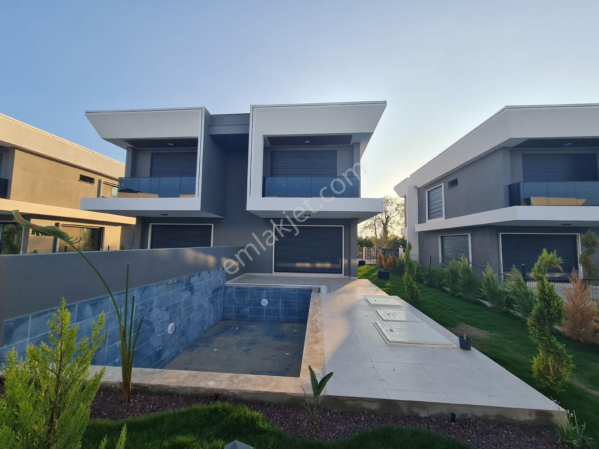 Satılık Yeni Yapı Özel Havuzlu Özel Otoparklı Lüks Yazlıklar - Görsel 4