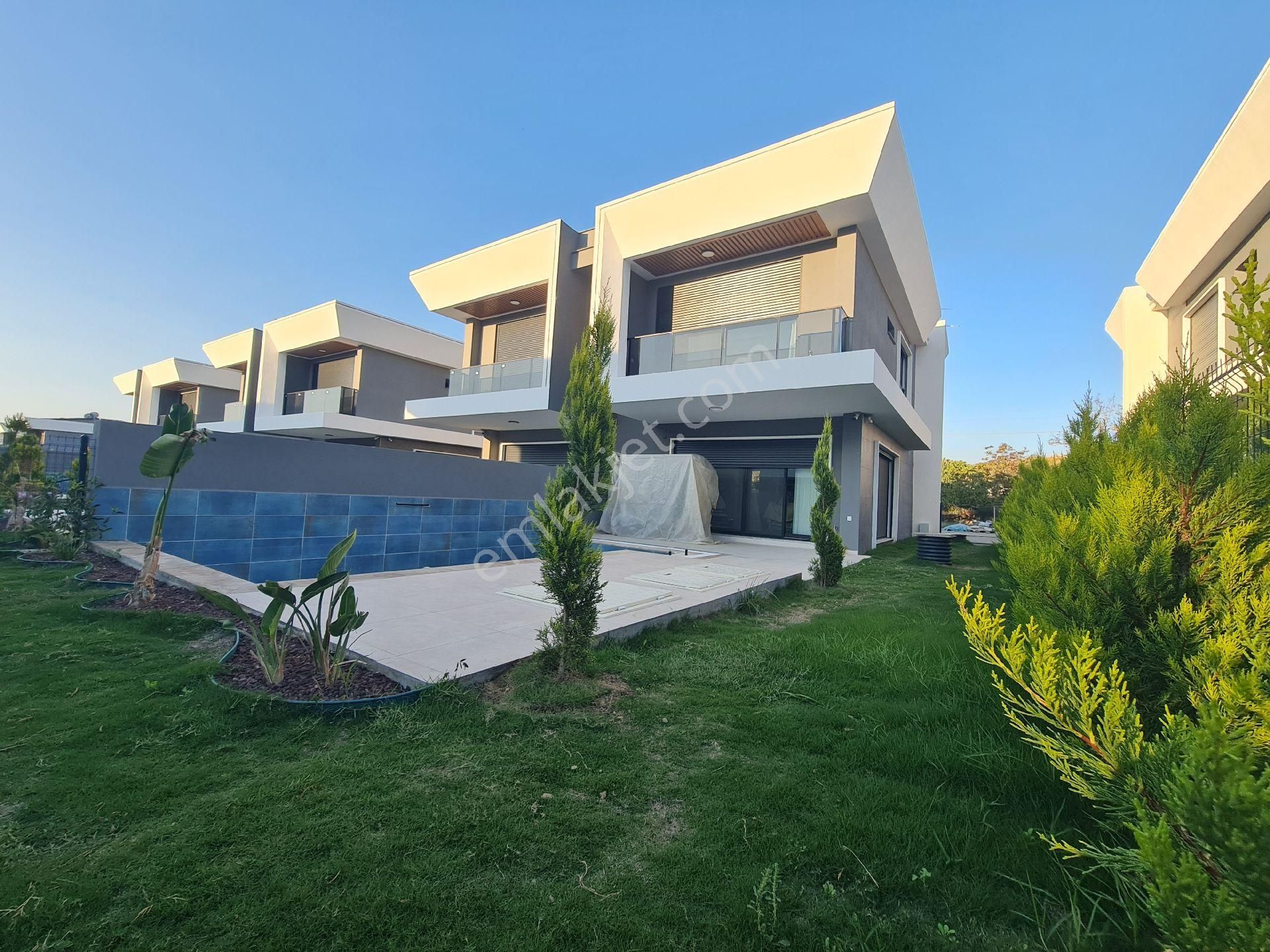 Satılık Yeni Yapı Özel Havuzlu Özel Otoparklı Lüks Yazlıklar - Görsel 35