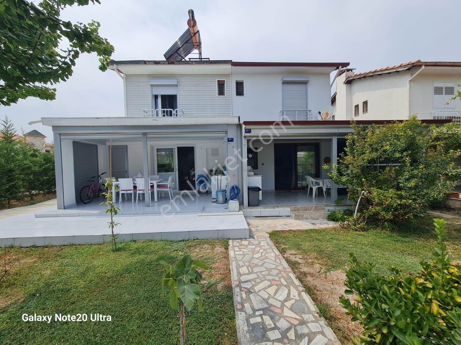 Denize Sıfır Köşe Konum Bakımlı Villa - Görsel 4