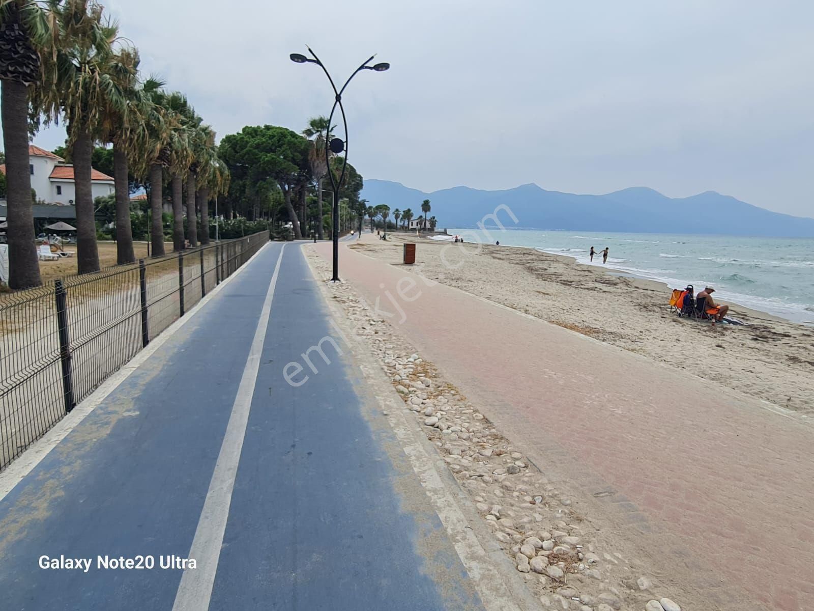 Denize Sıfır Köşe Konum Bakımlı Villa - Görsel 15