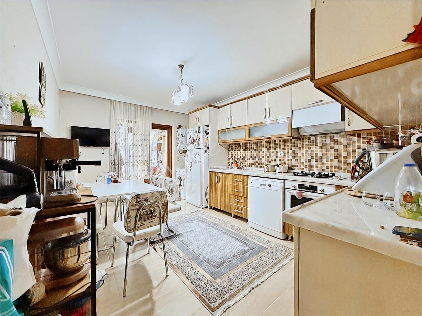 Bakırhan Emlak'tan Hastane Yakını E.banyolu Kilerli 3+1 Daire █