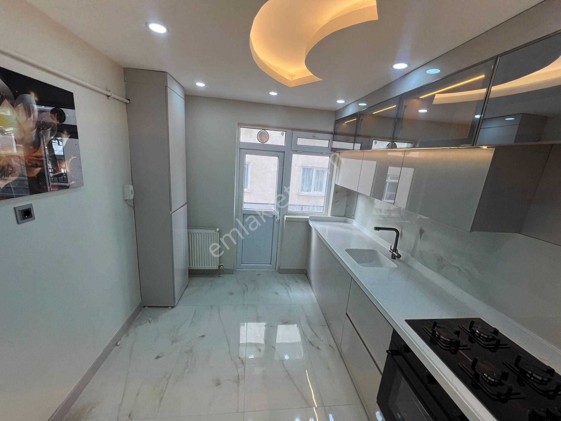 Sincan Mareşalçakmak Mah 1.arakat Ön Cephe Salon Bagımsız Daire - Görsel 3