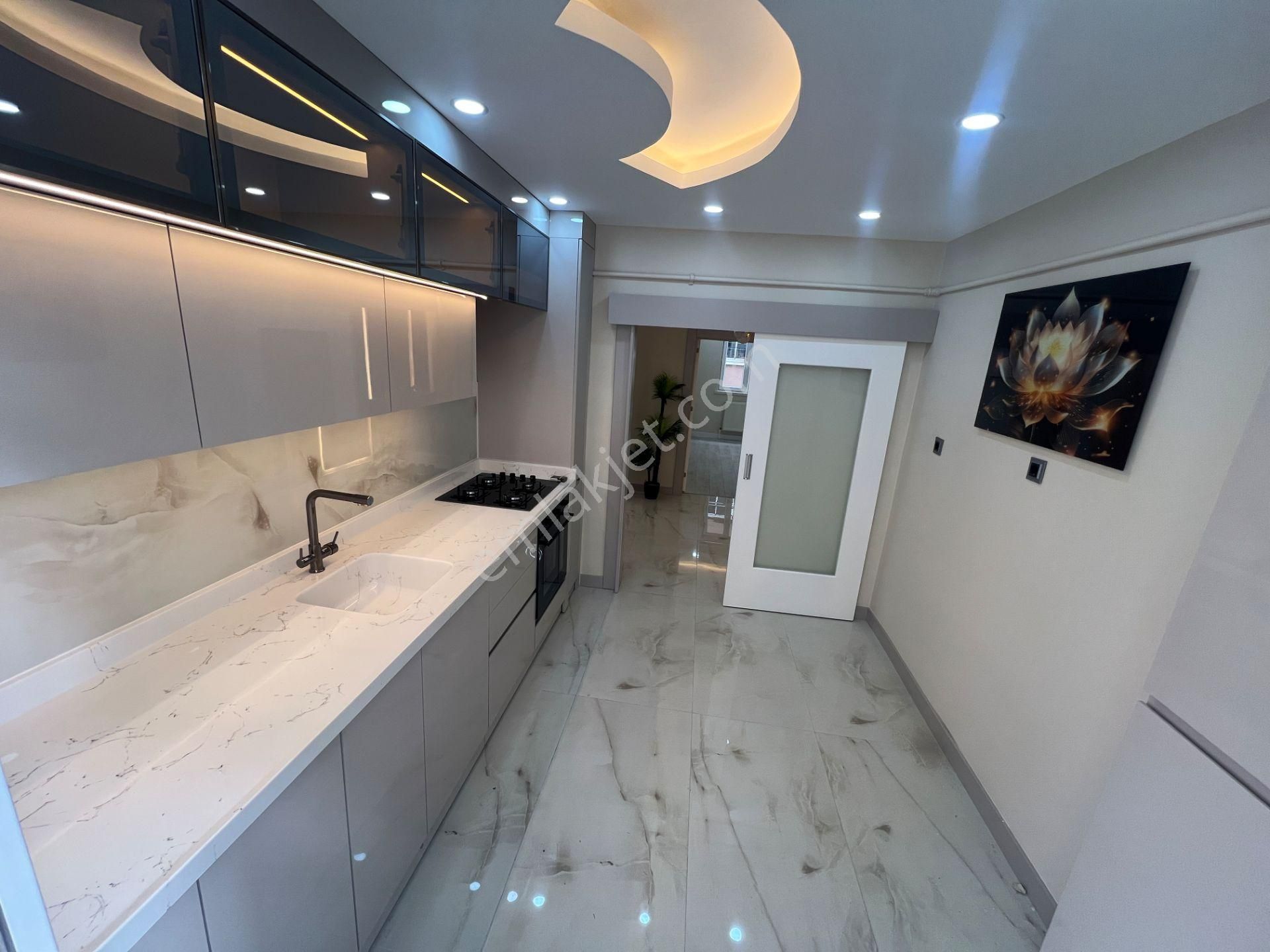 Sincan Mareşalçakmak Mah 1.arakat Ön Cephe Salon Bagımsız Daire - Görsel 4