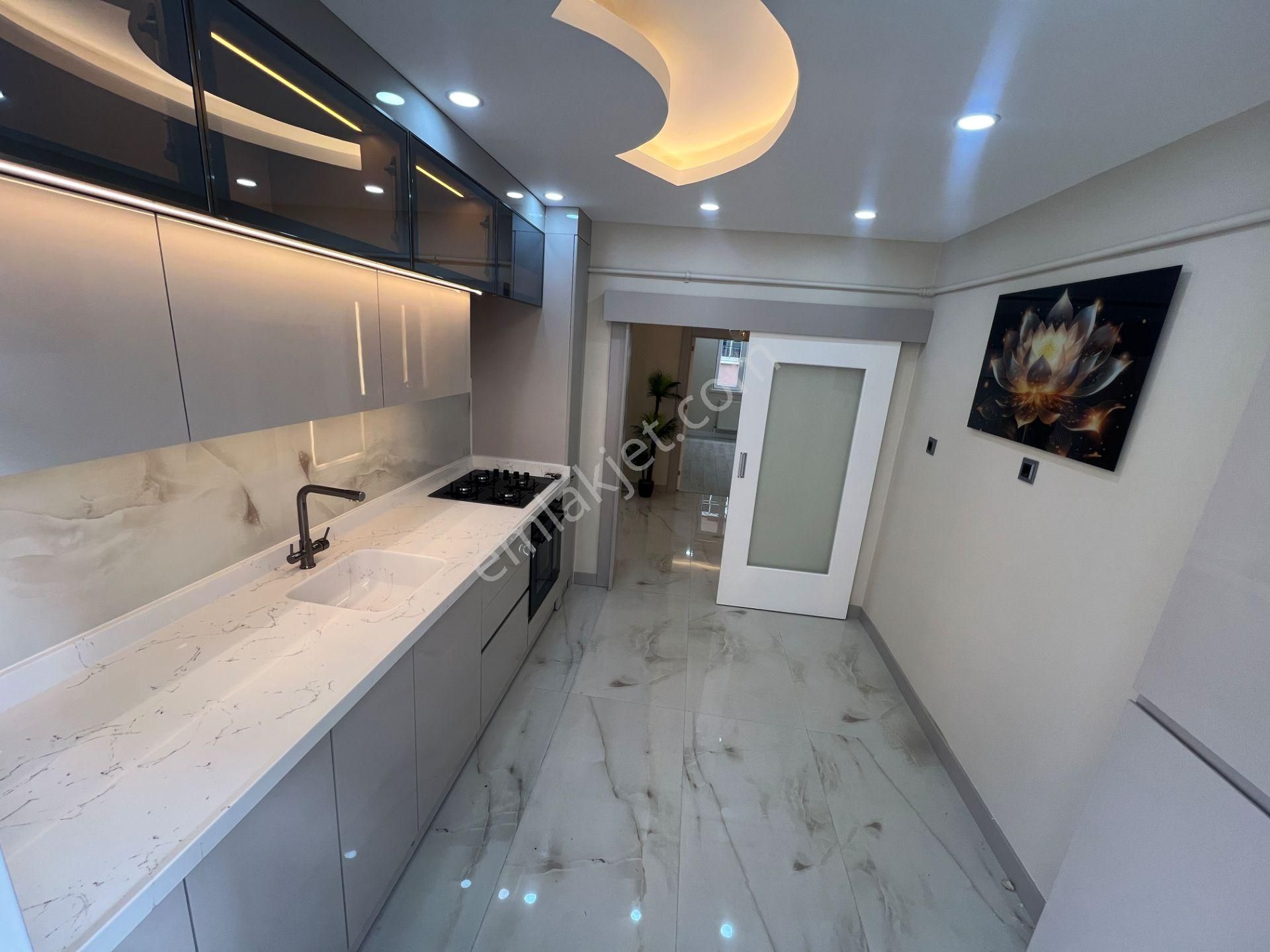 Sincan Mareşalçakmak Mah 1.arakat Ön Cephe Salon Bagımsız Daire - Görsel 6