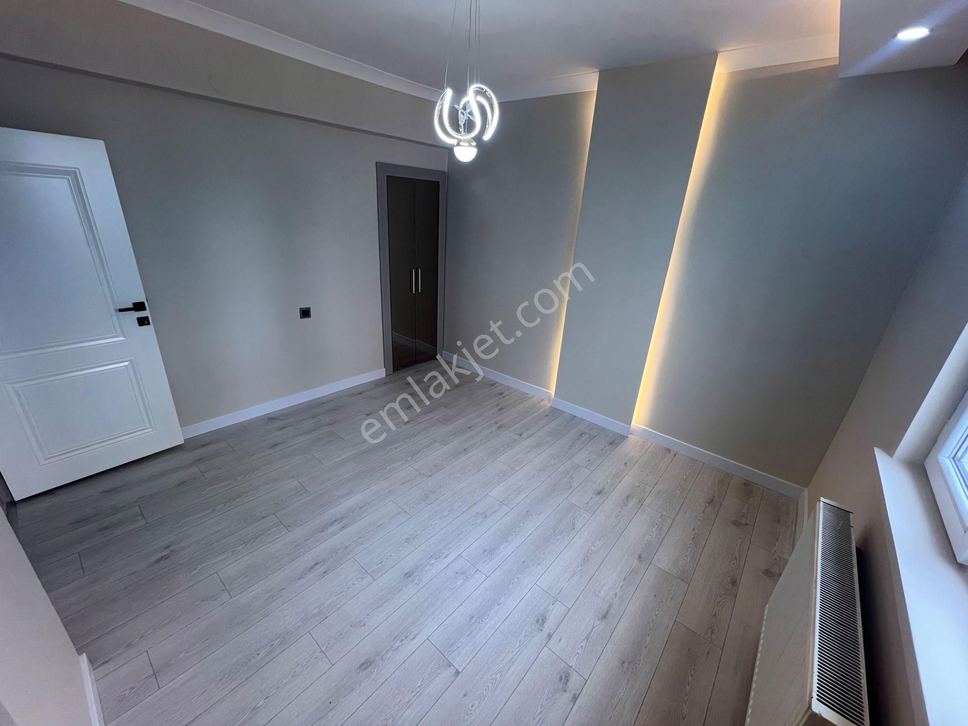 Sincan Mareşalçakmak Mah 1.arakat Ön Cephe Salon Bagımsız Daire - Görsel 24