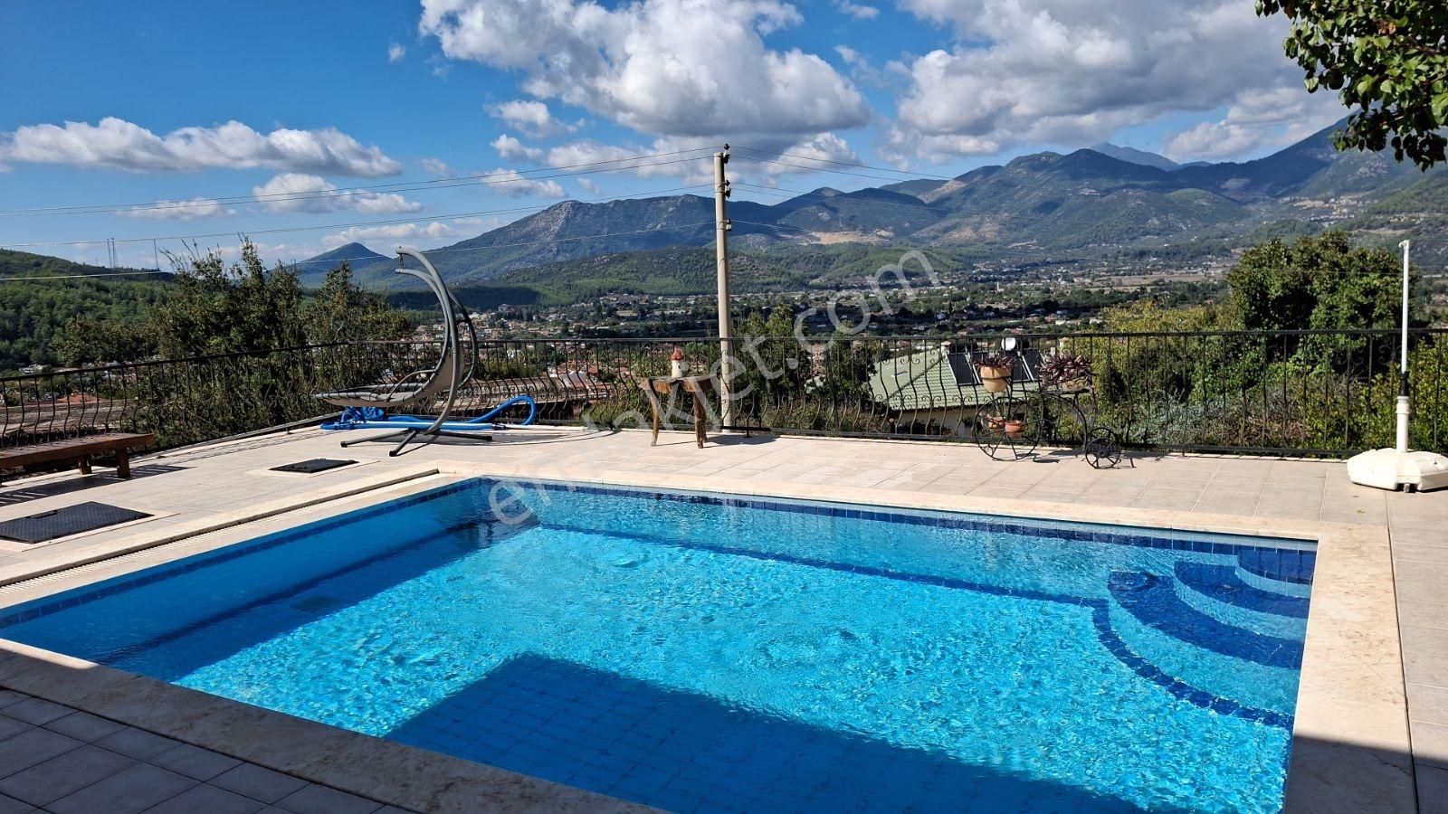 Fethiye Üzümlü Mah.ilkon'dan Satılık Panoramik Manzaralı Villa