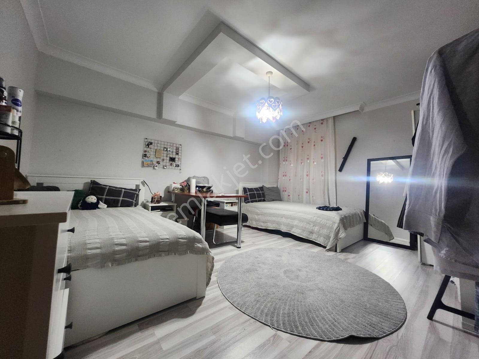 Relax'tan Seval Cad.yeni Bina Da Asansörlü Kacmaz Ön Cephe 3+1 - Görsel 15