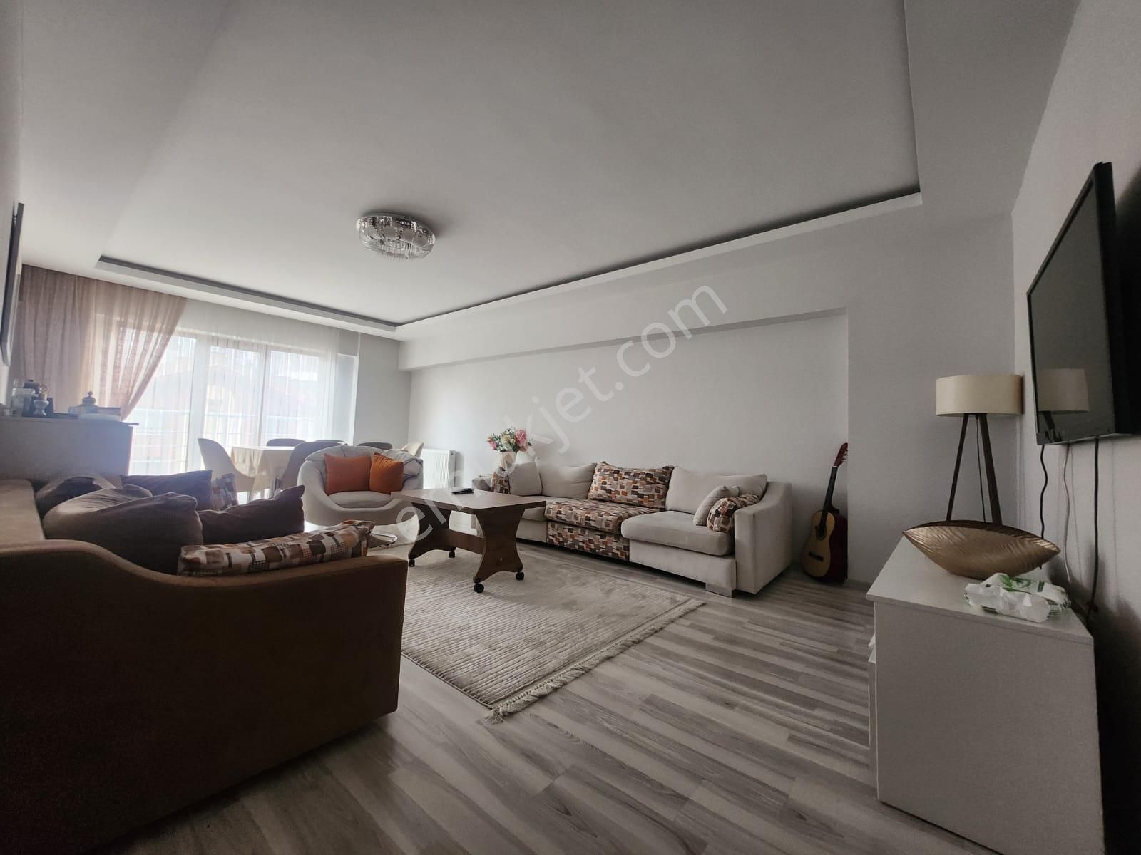 Relax'tan Seval Cad.yeni Bina Da Asansörlü Kacmaz Ön Cephe 3+1 - Görsel 6