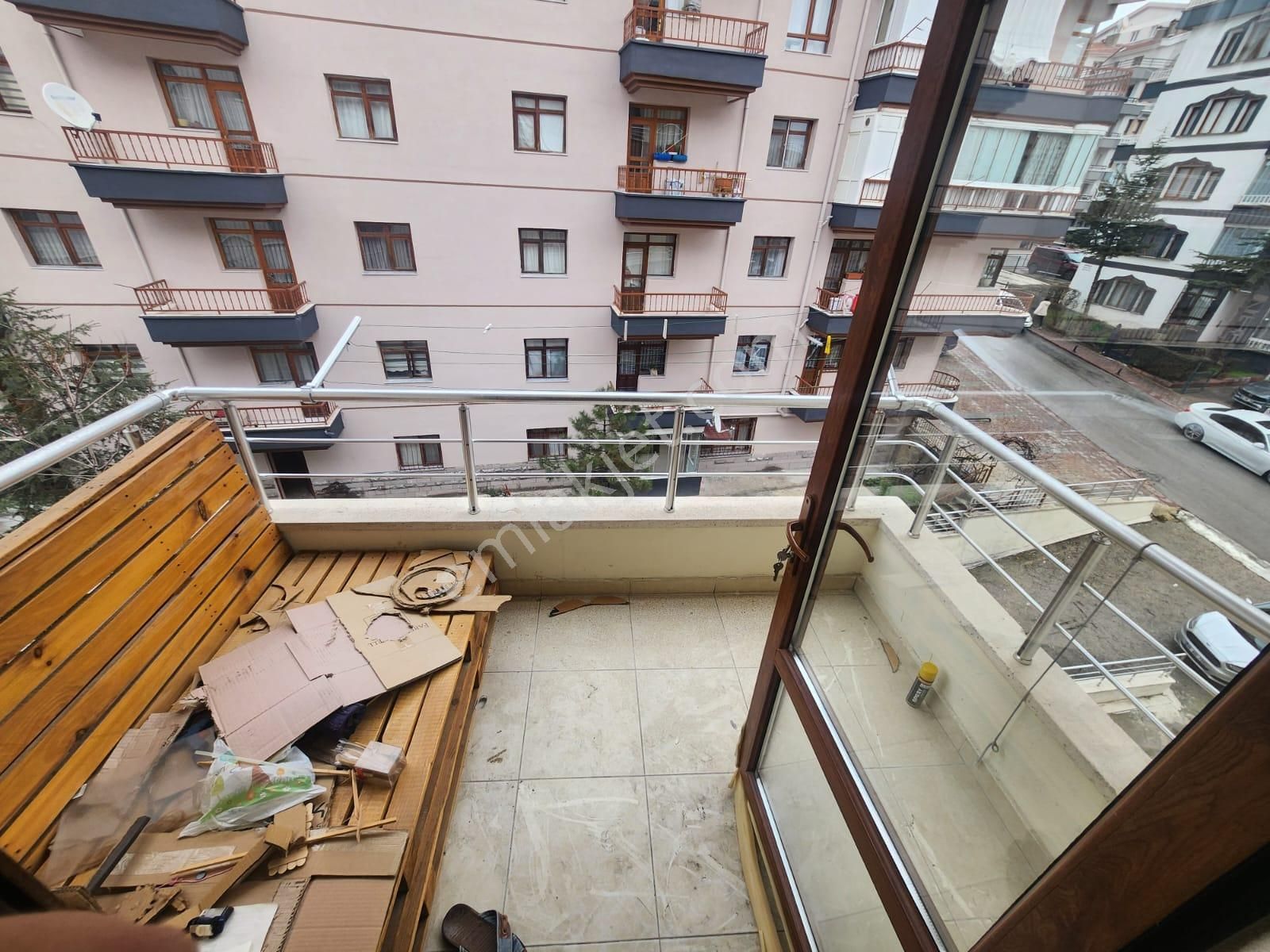 Relax'tan Seval Cad.yeni Bina Da Asansörlü Kacmaz Ön Cephe 3+1 - Görsel 3